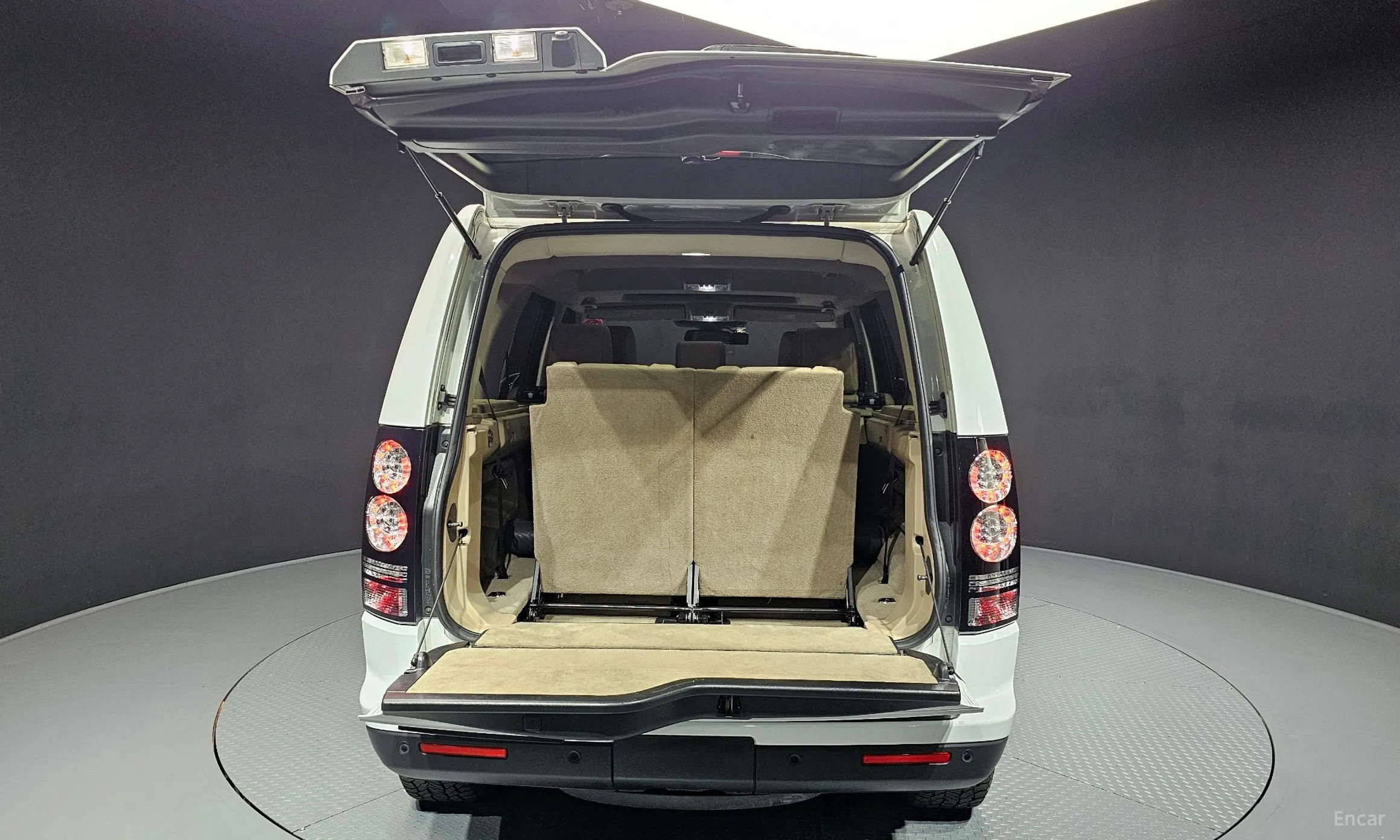 Land Rover Discovery 4 превью 20
