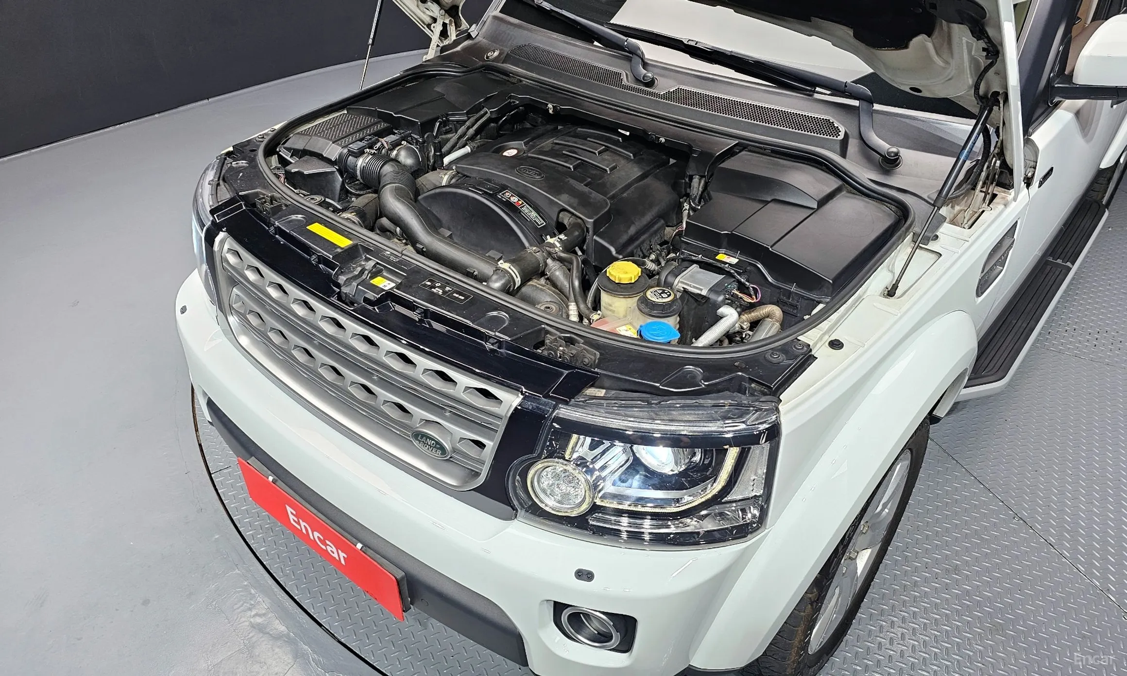 Land Rover Discovery 4 превью 6