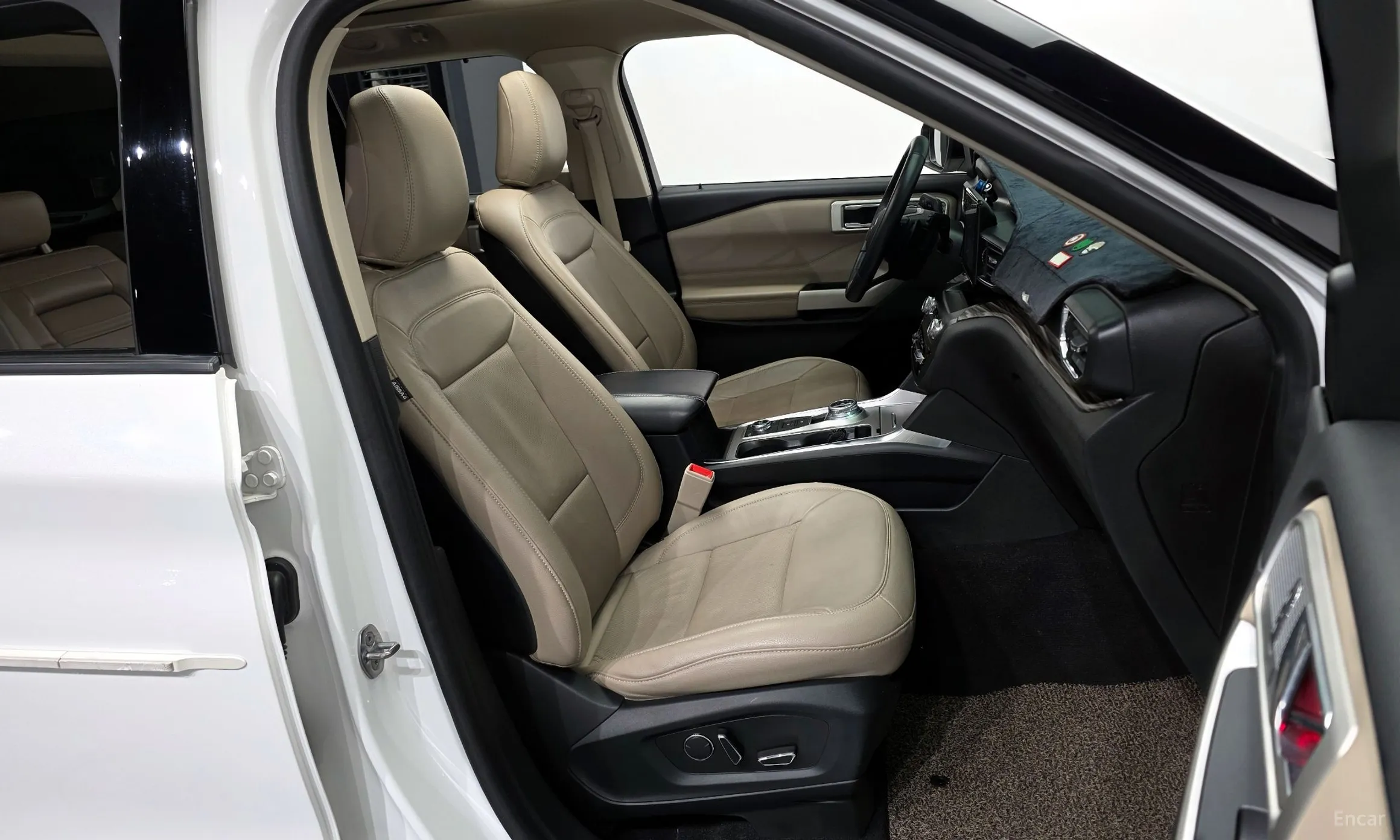 Ford Explorer 6th Generation превью 11