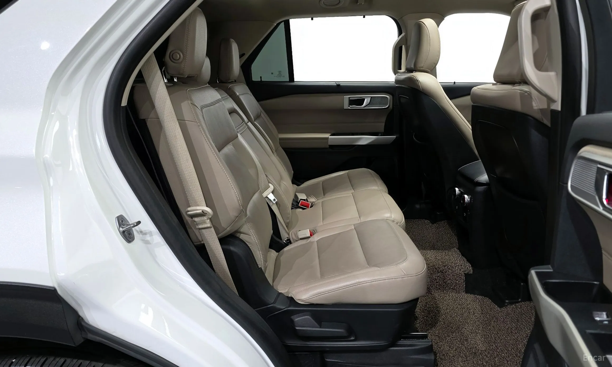 Ford Explorer 6th Generation превью 12