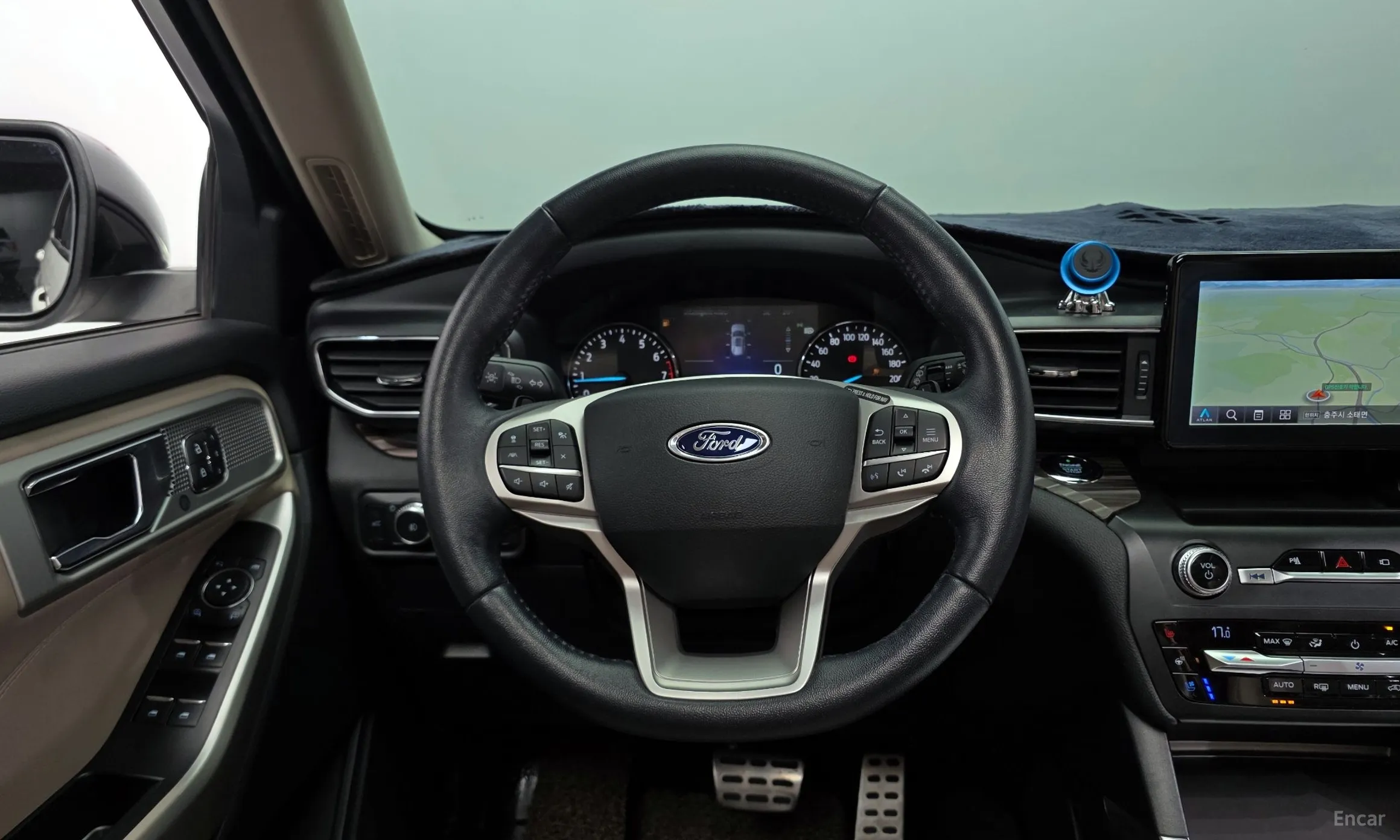 Ford Explorer 6th Generation превью 13