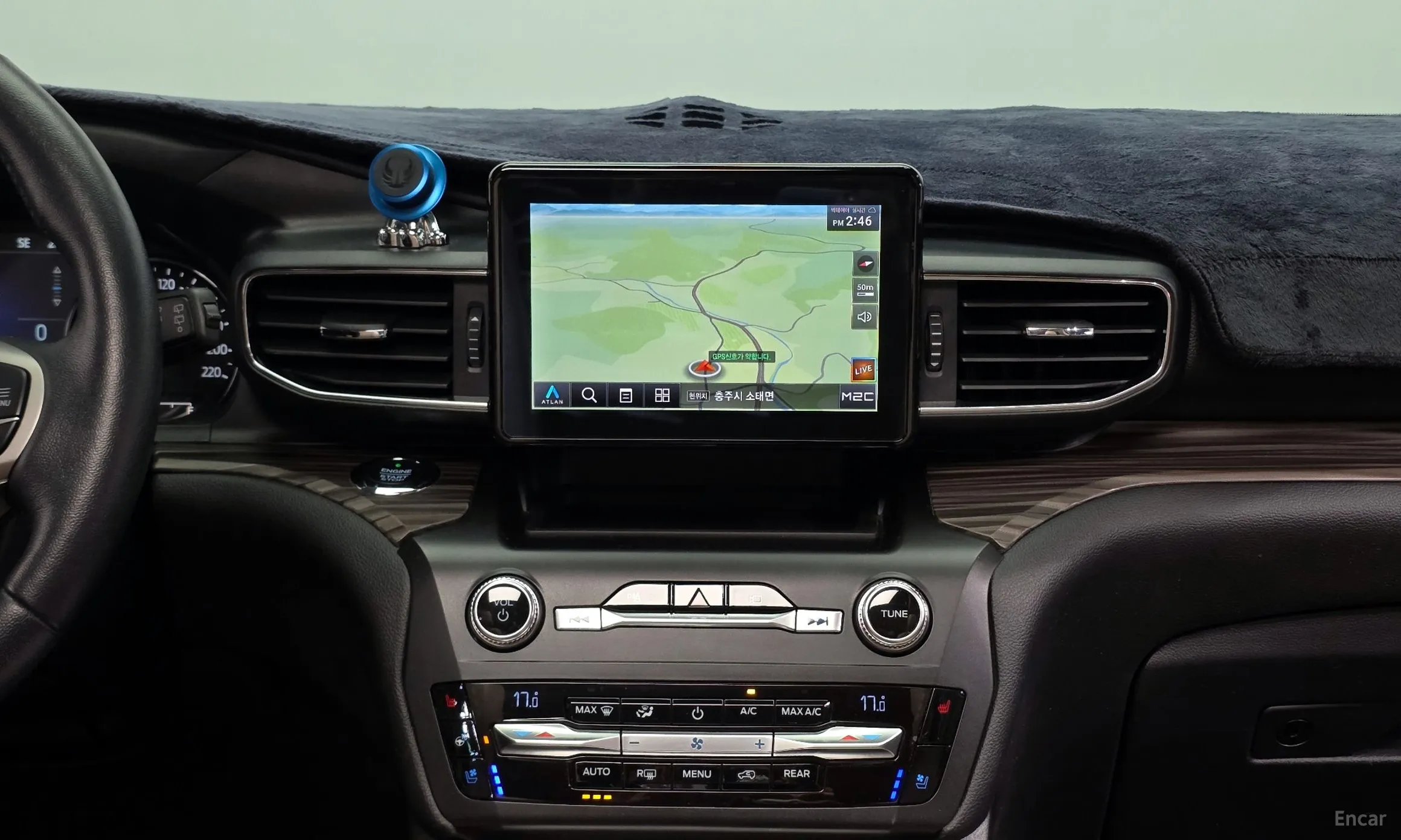 Ford Explorer 6th Generation превью 14