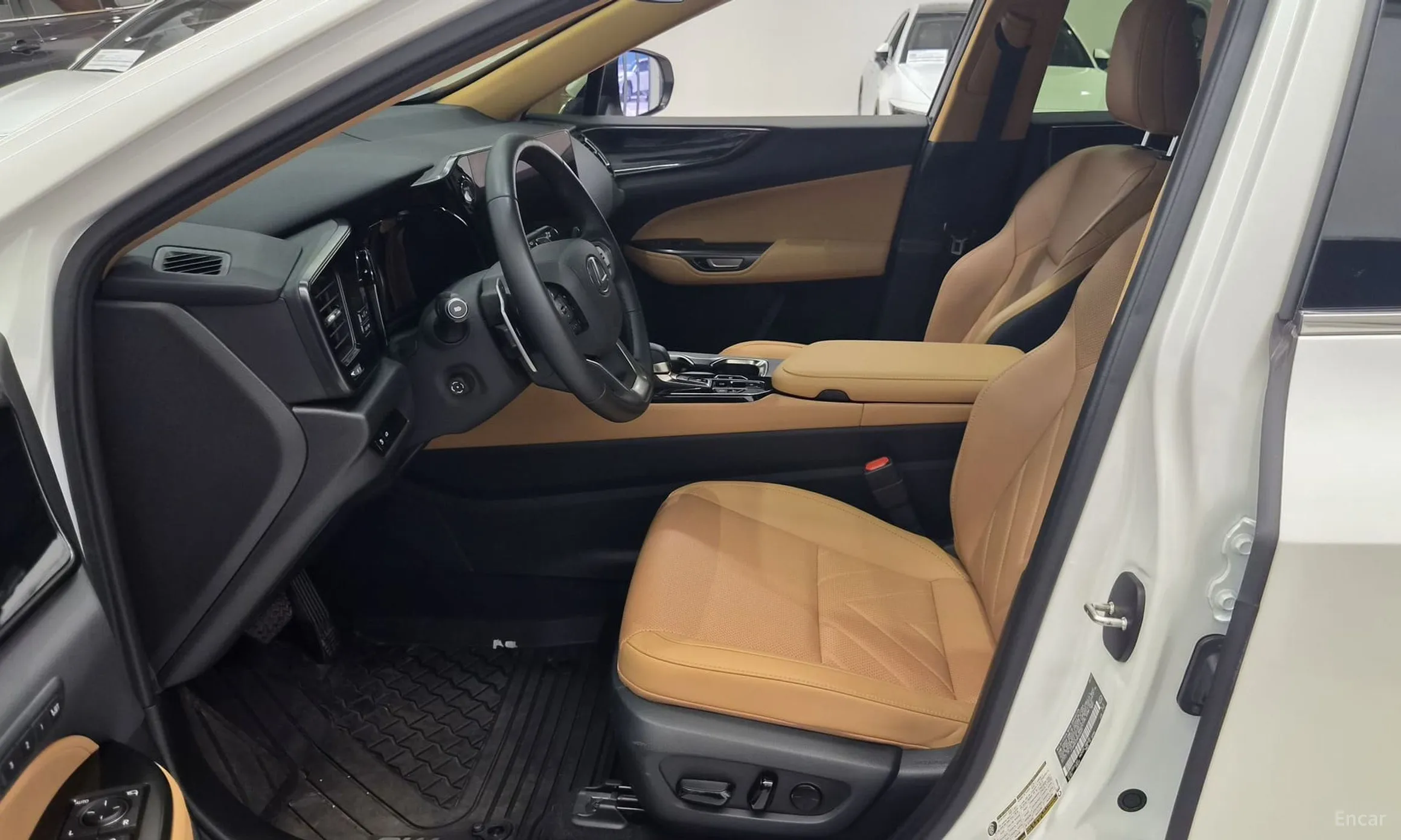 Lexus NX350h Gen 2 превью 10