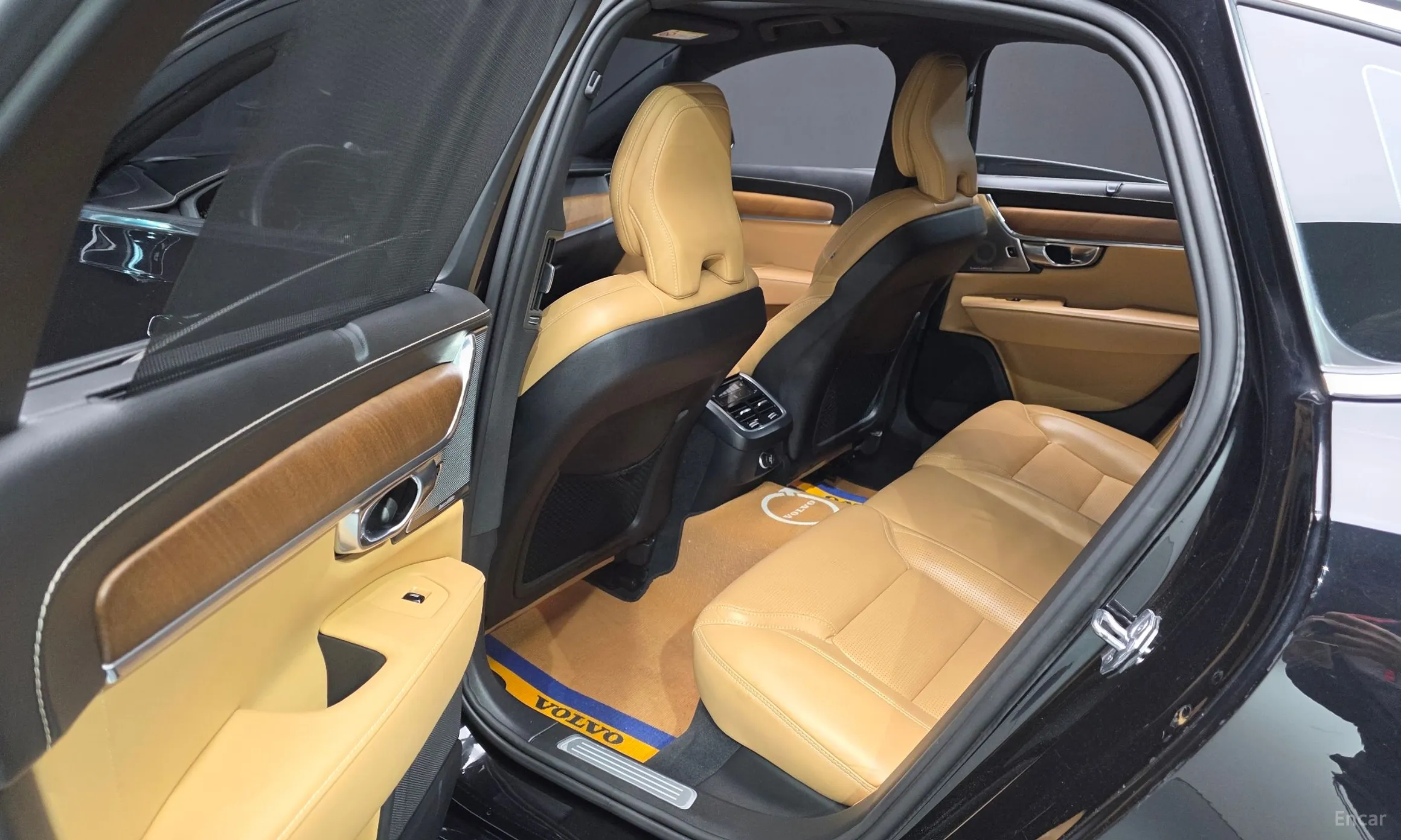 Volvo S90 превью 12
