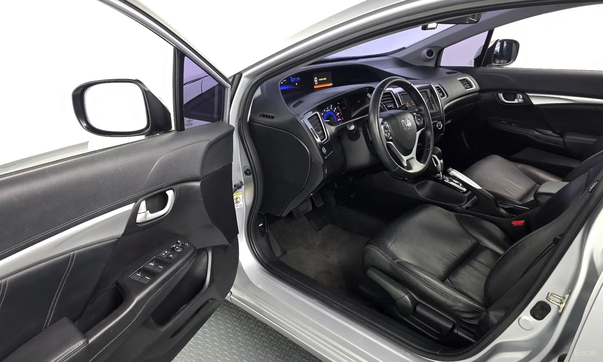 Honda Civic превью 10