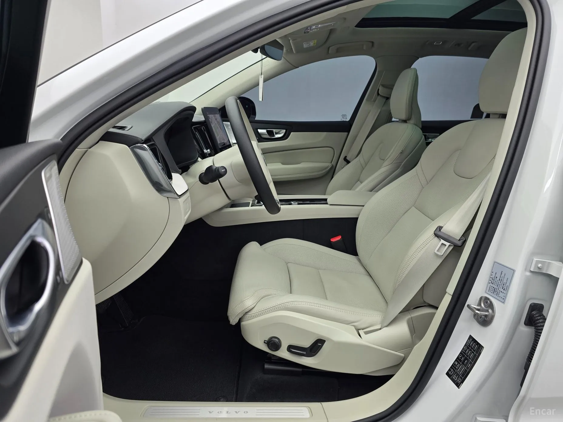 Volvo XC60 Gen 2 превью 10