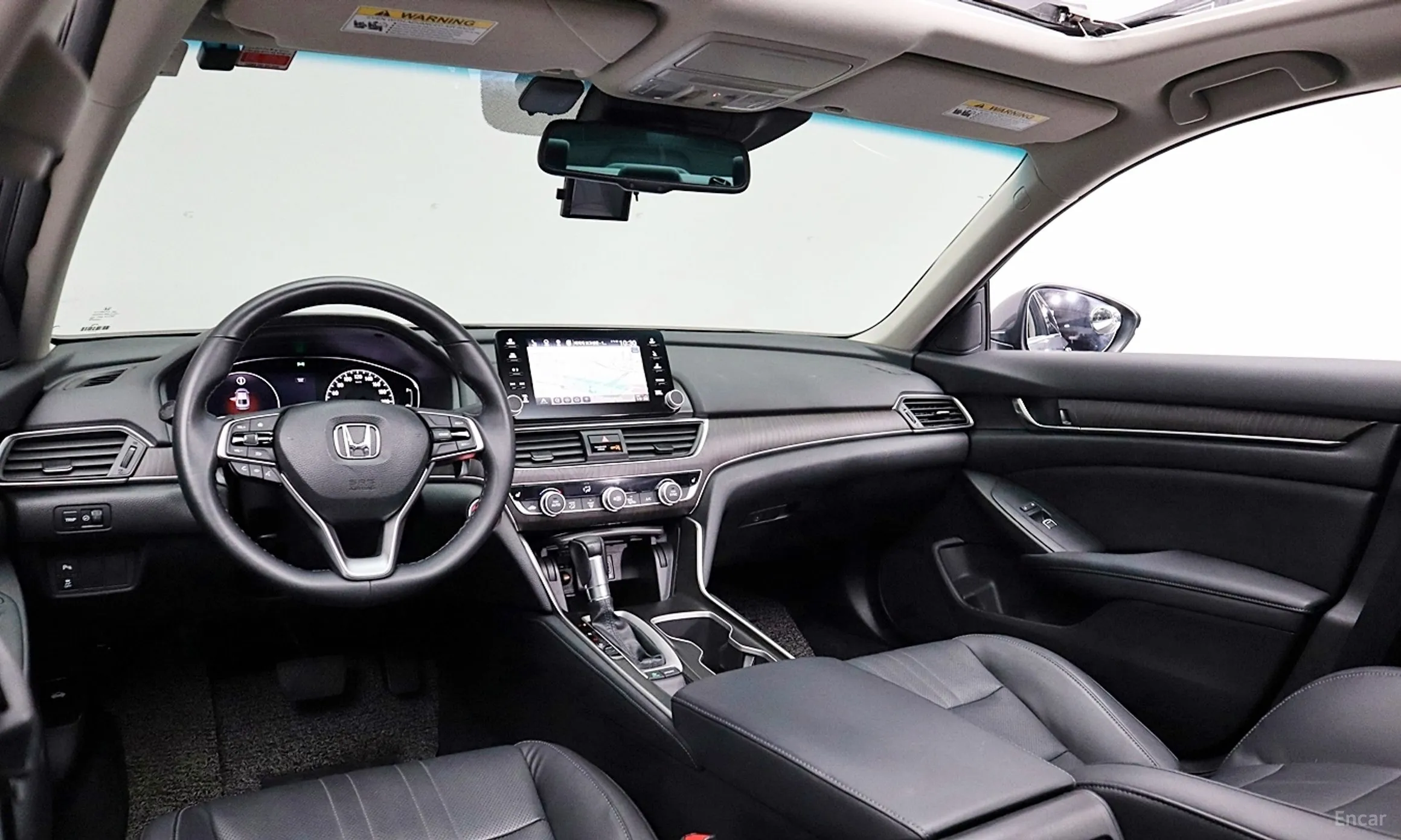 Honda Accord 10th Generation превью 10