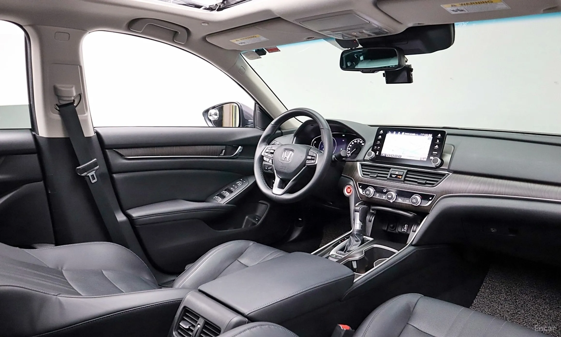 Honda Accord 10th Generation превью 11