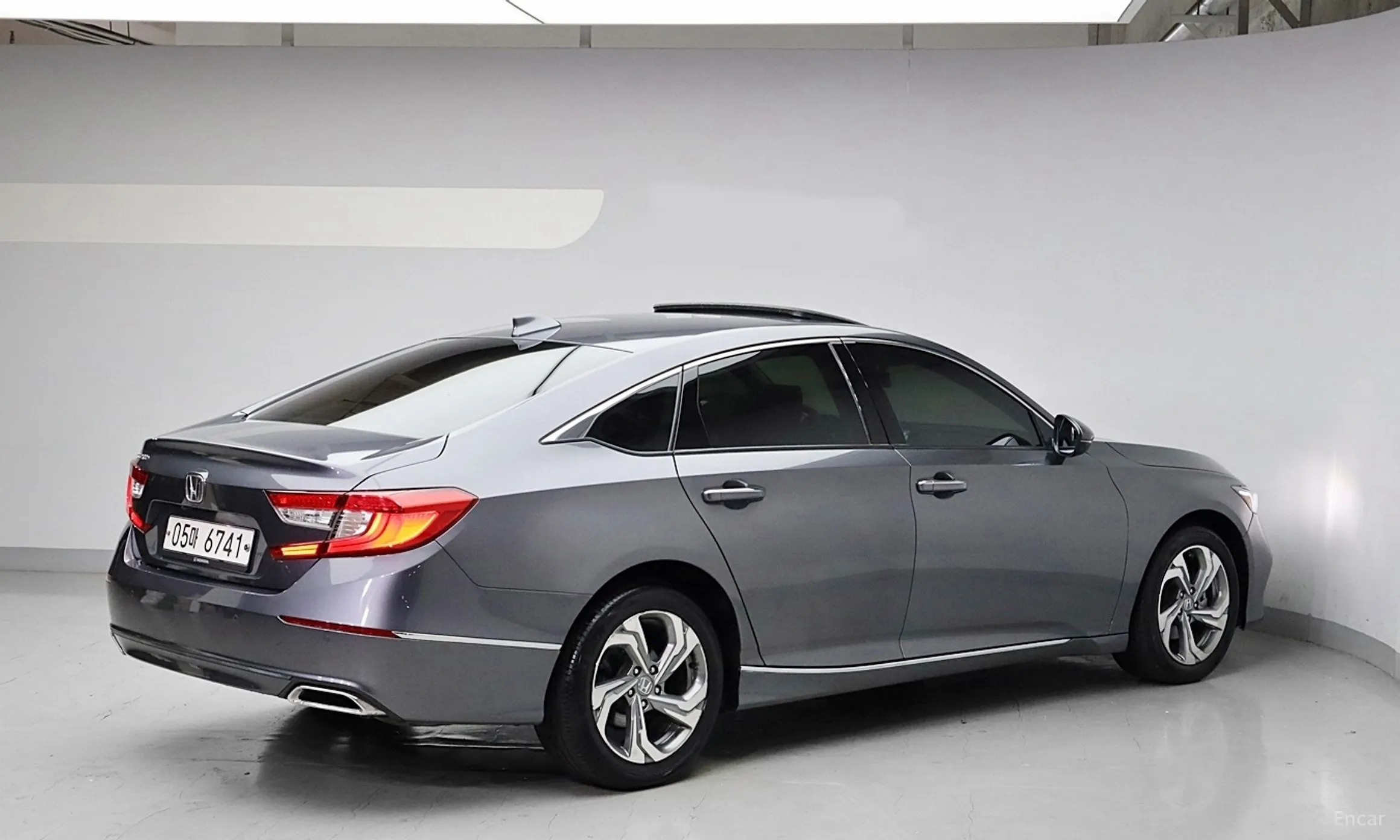 Honda Accord 10th Generation превью 4
