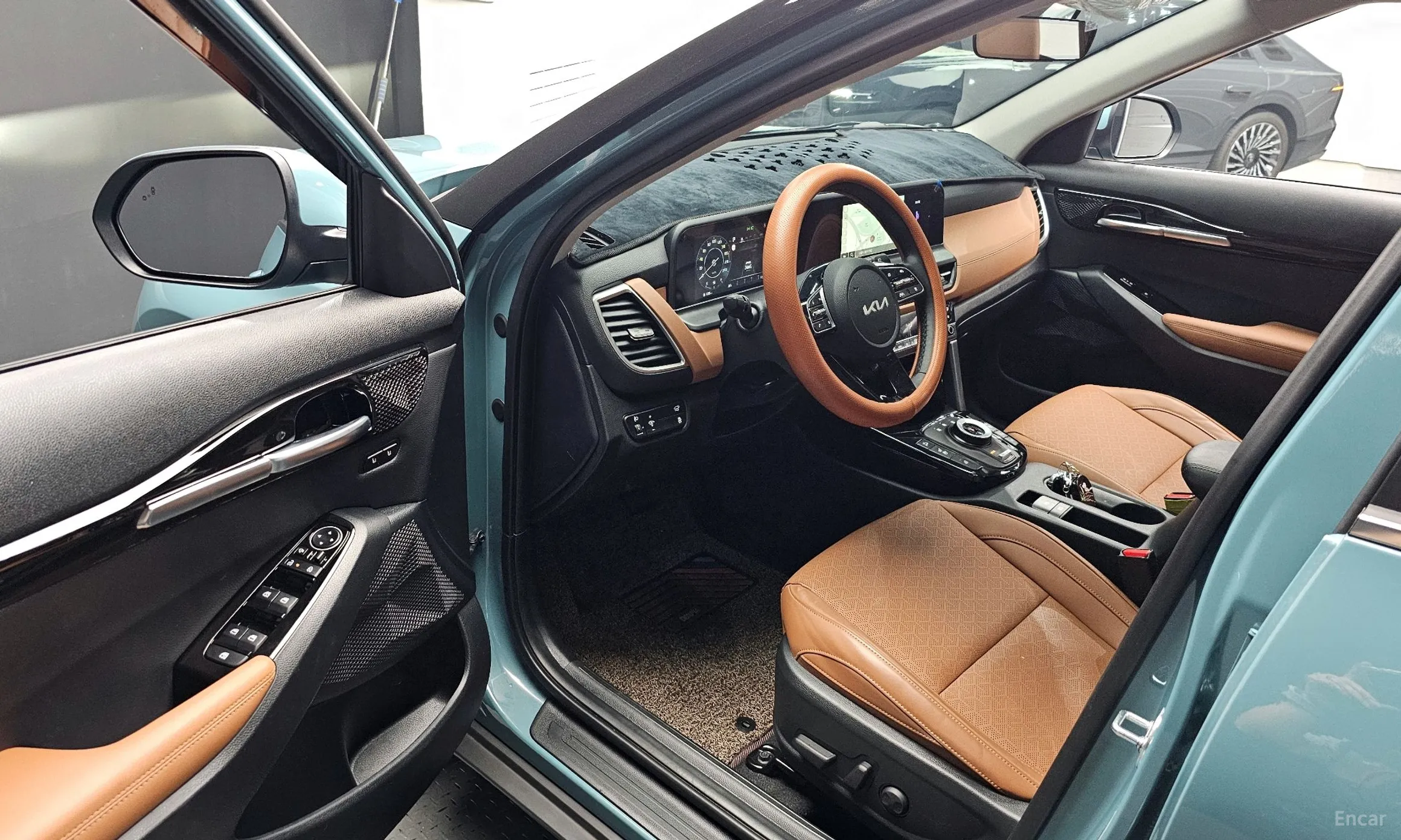 Kia Seltos превью 10