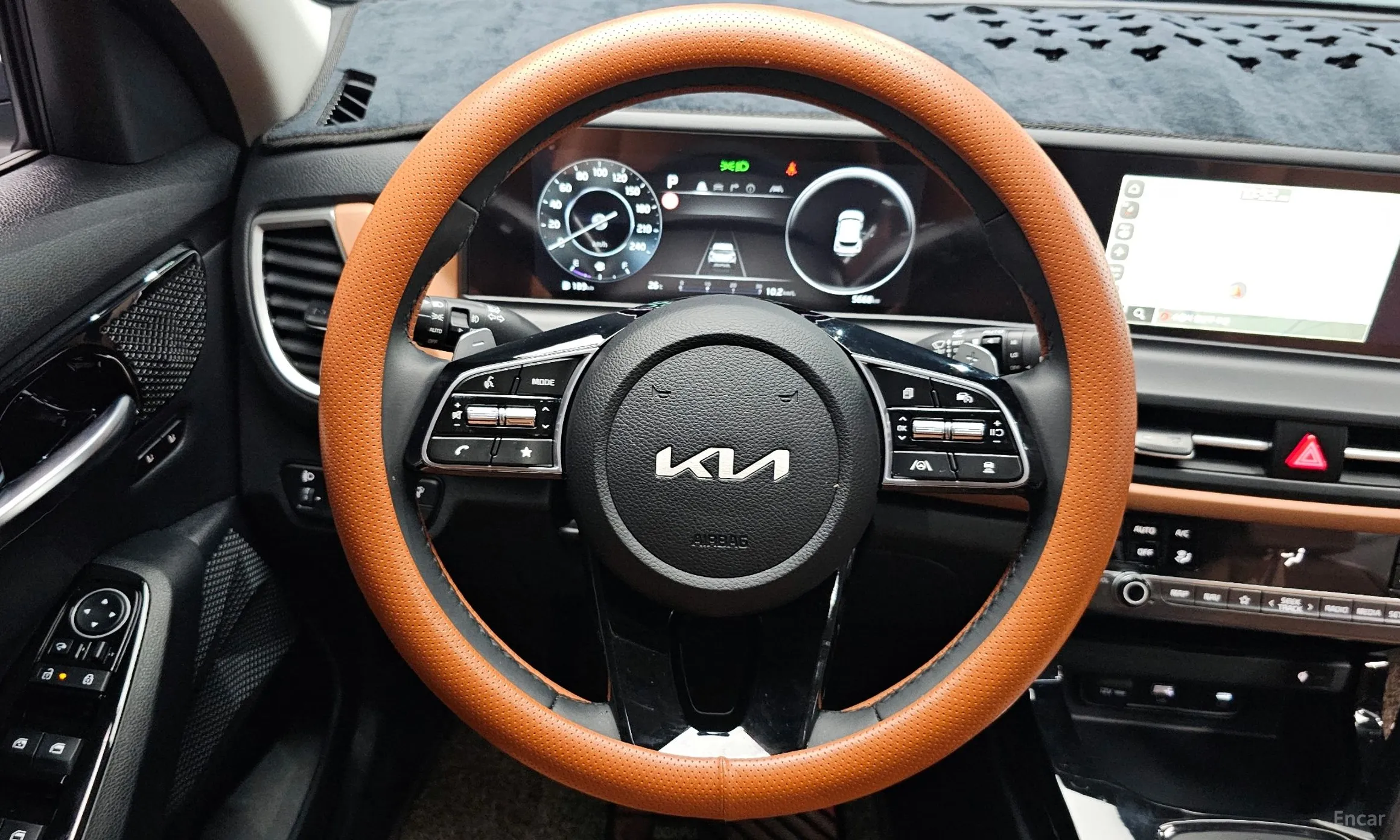 Kia Seltos превью 12