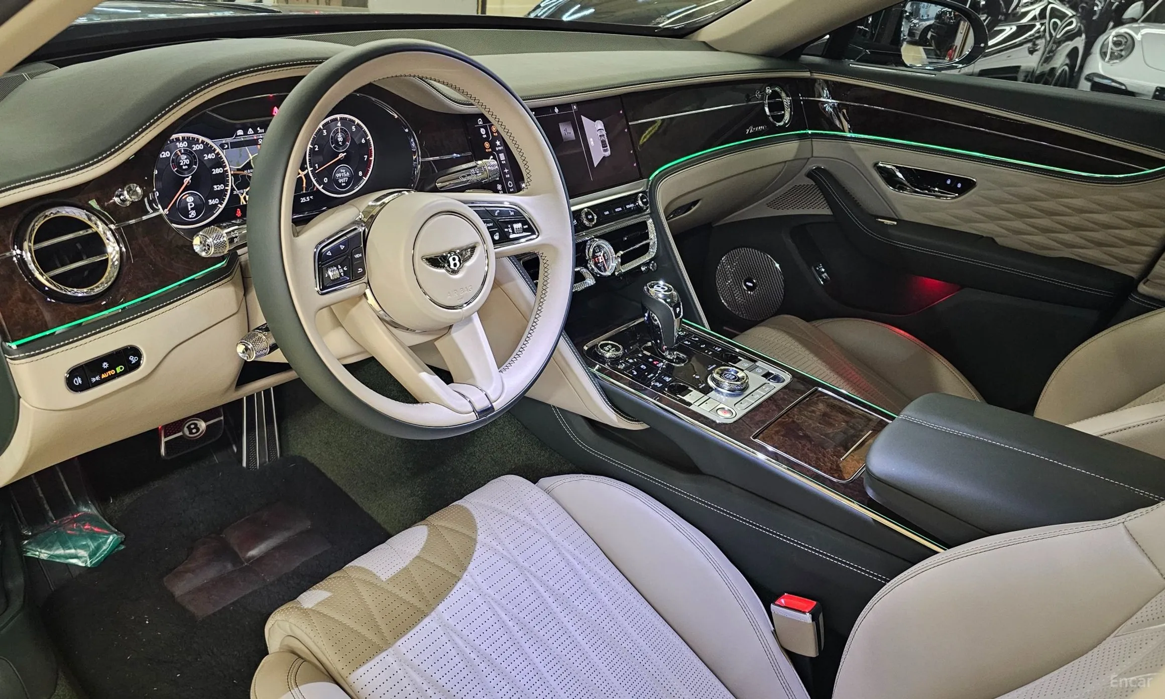 Bentley Flying Spur 3rd Generation превью 10