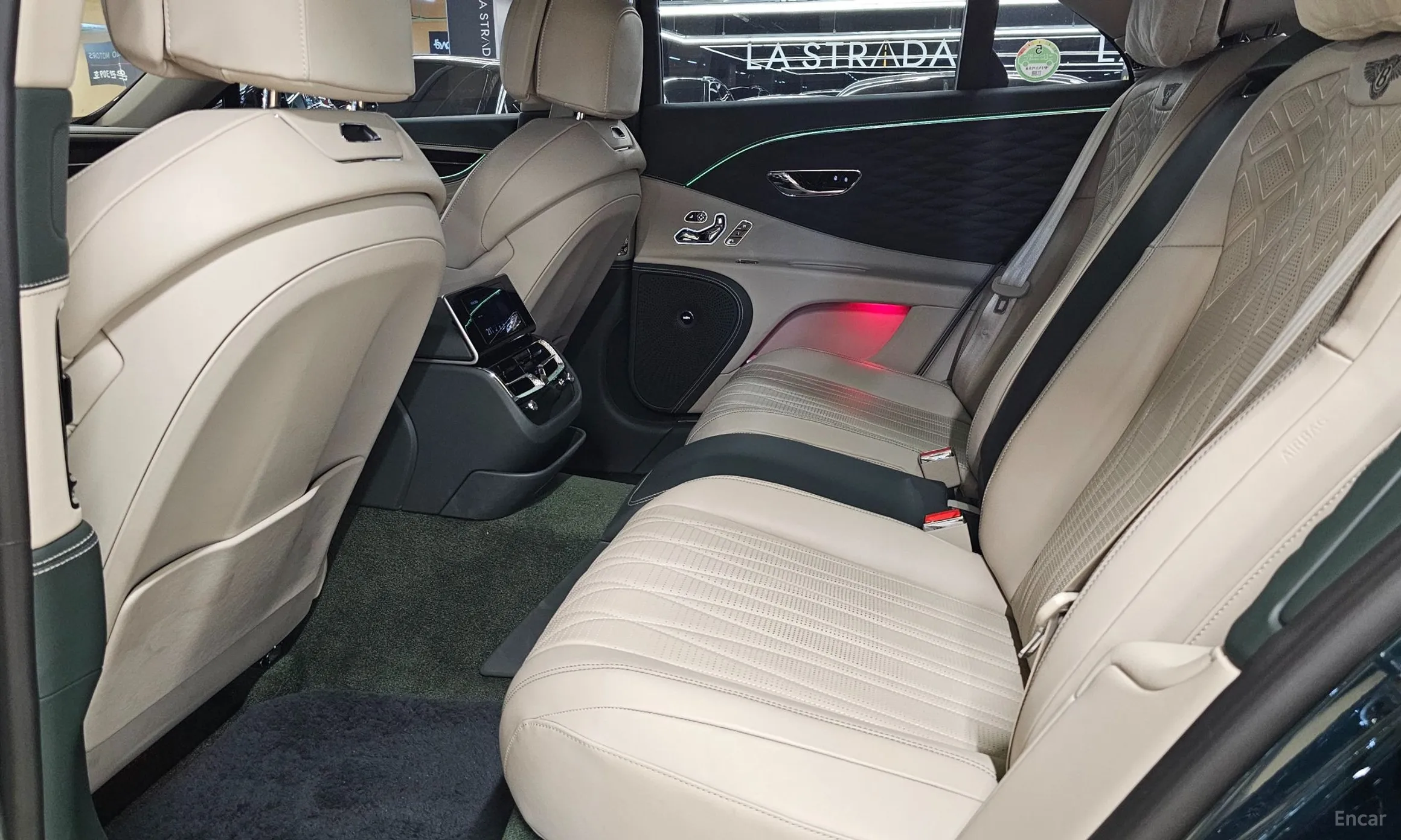 Bentley Flying Spur 3rd Generation превью 15