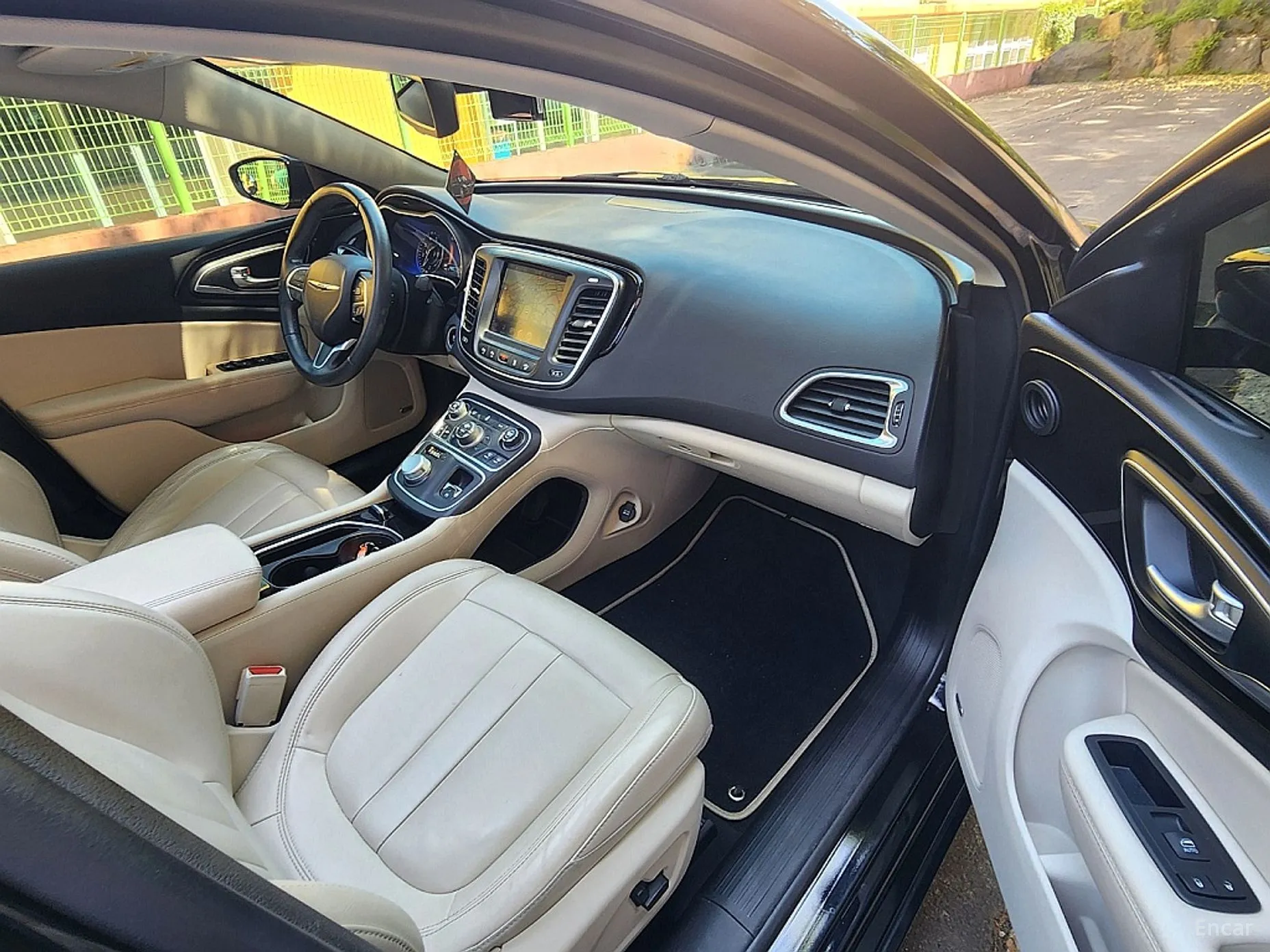Chrysler 200 Second generation превью 10