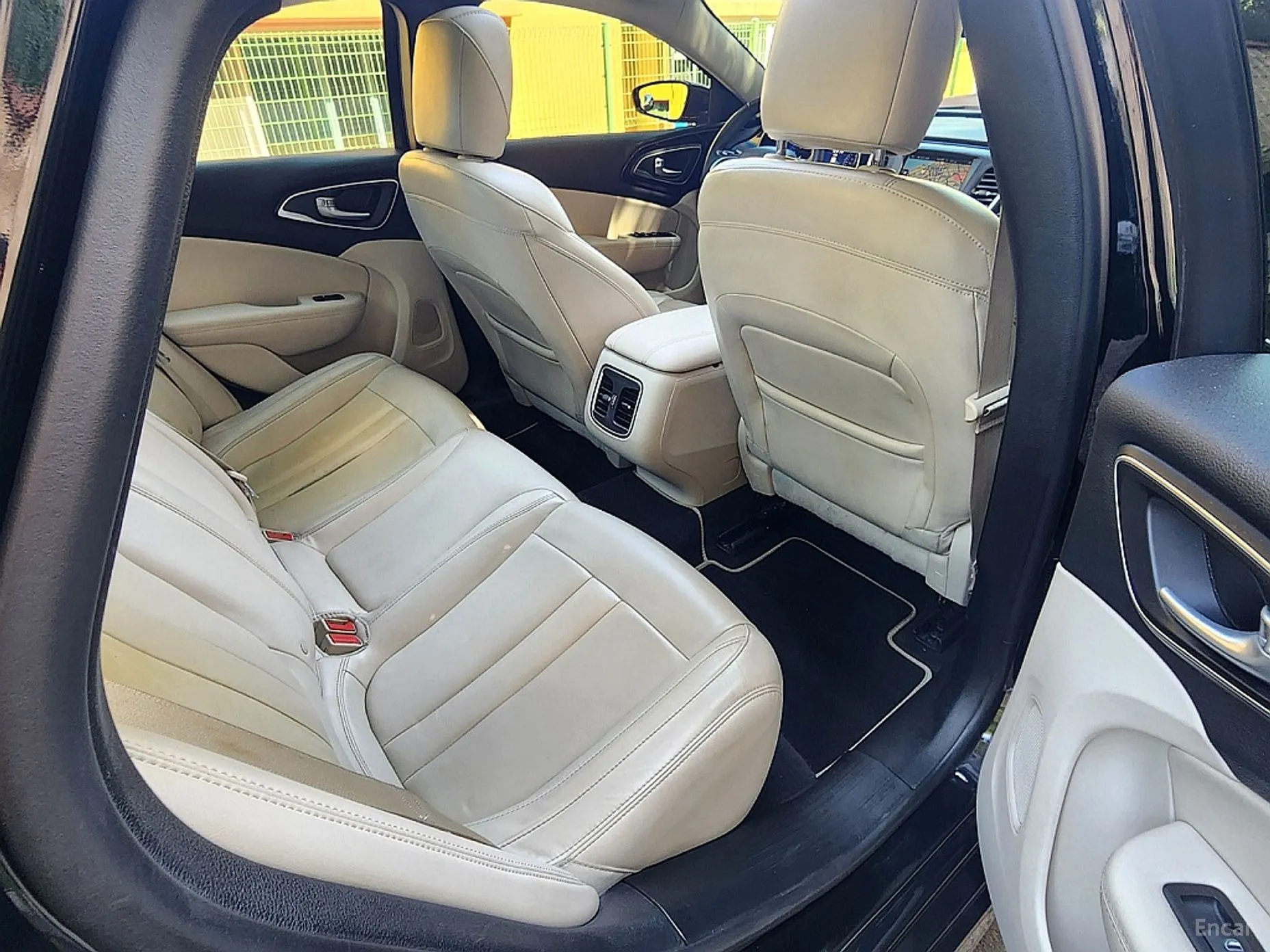 Chrysler 200 Second generation превью 13