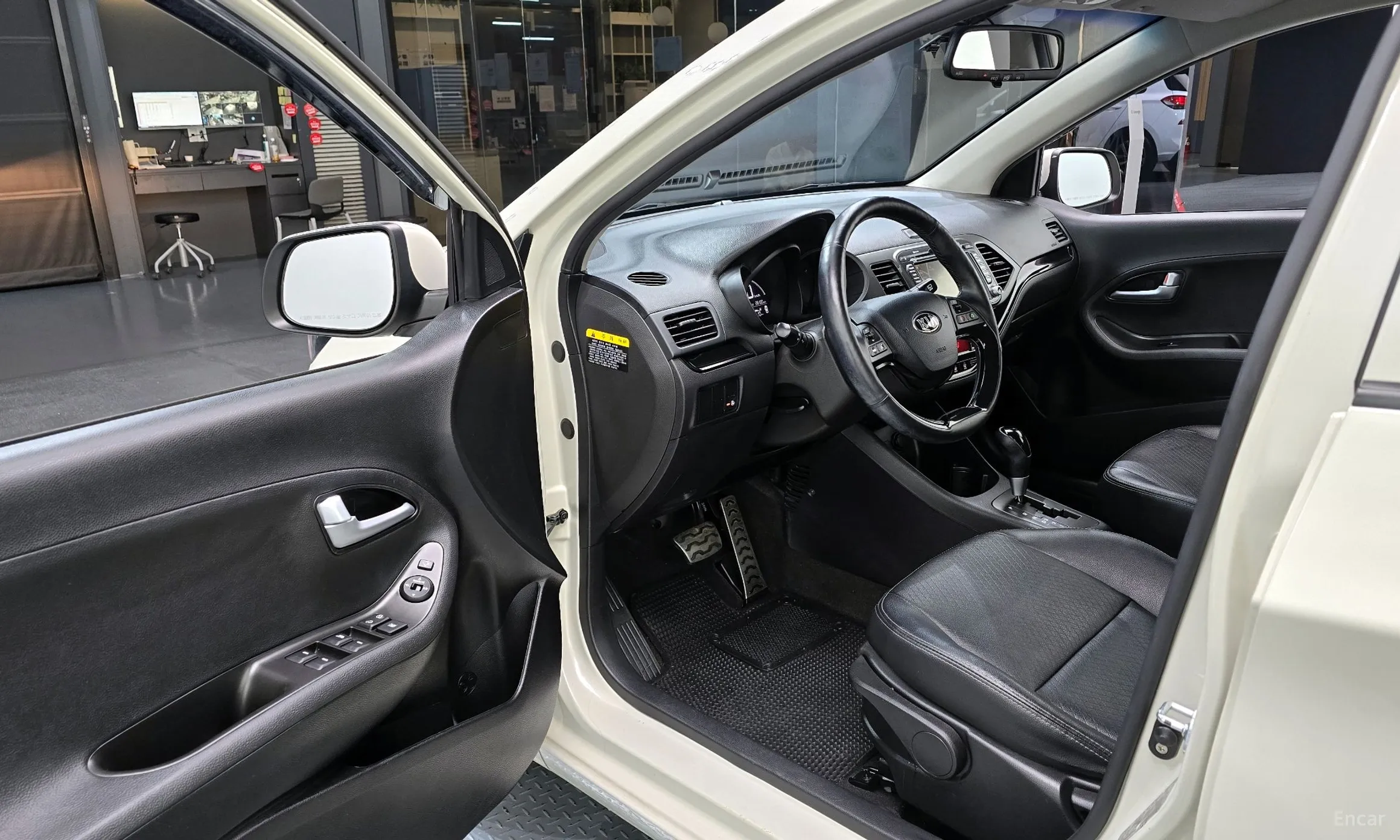 Kia morning превью 10