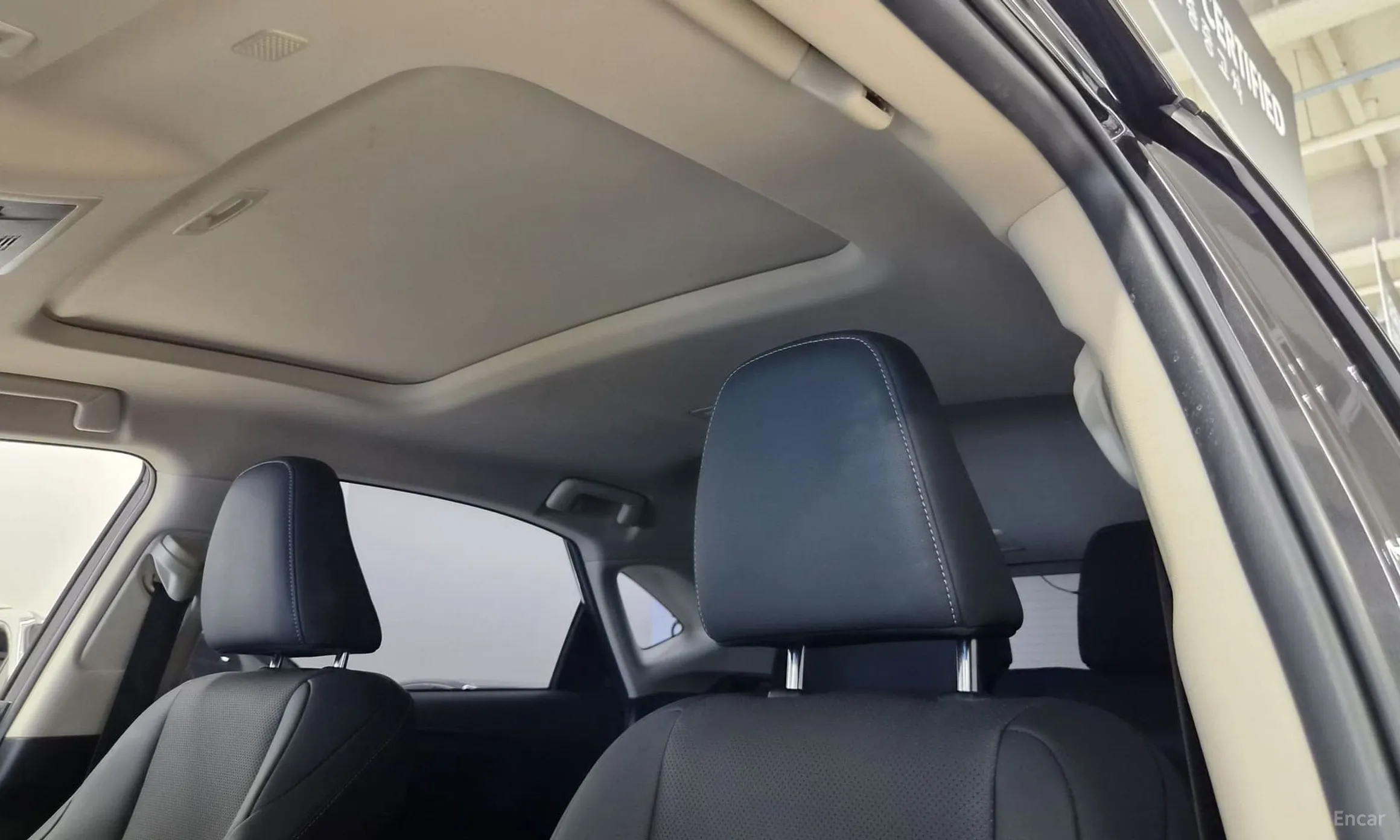 Lexus NX300h превью 17