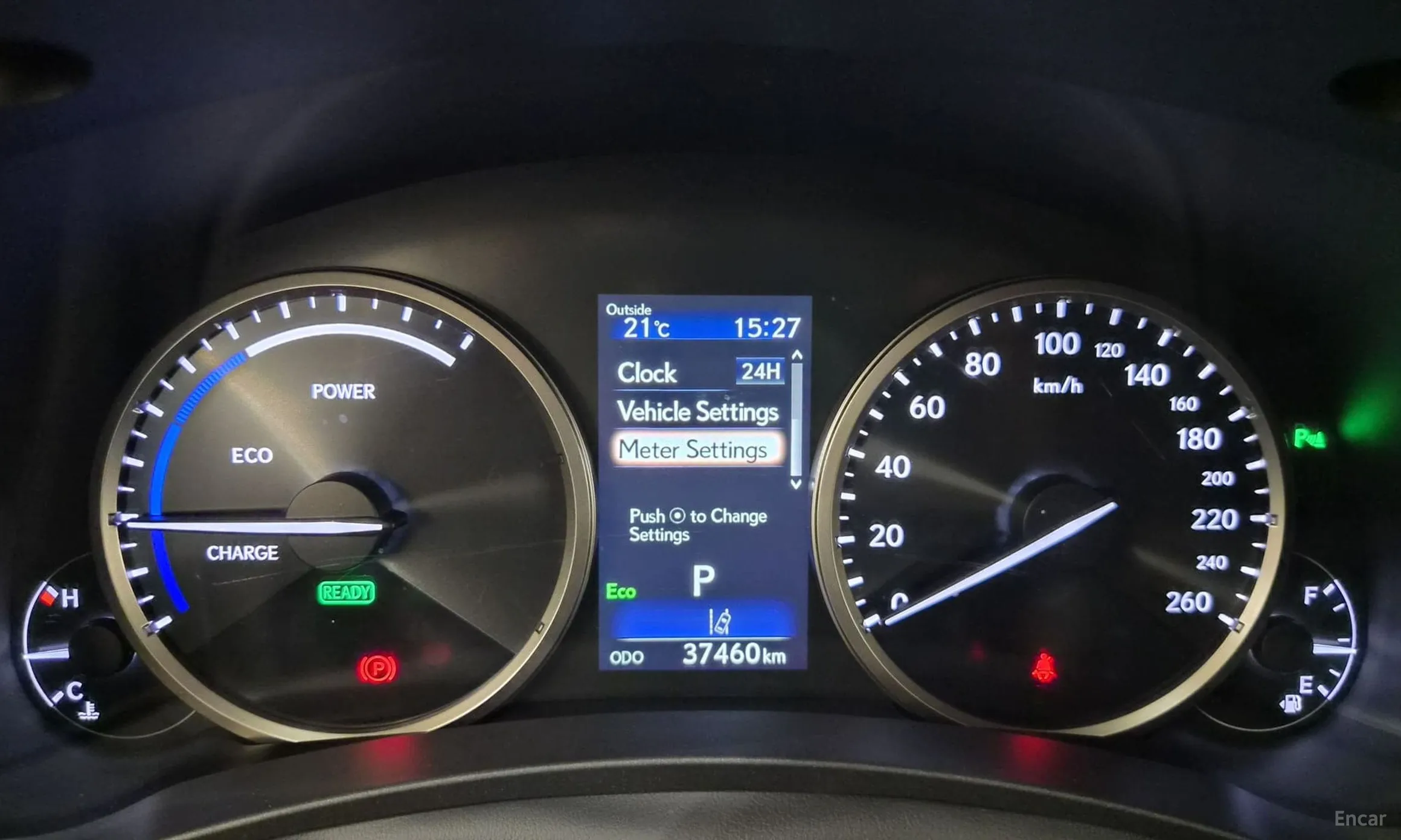 Lexus NX300h превью 8
