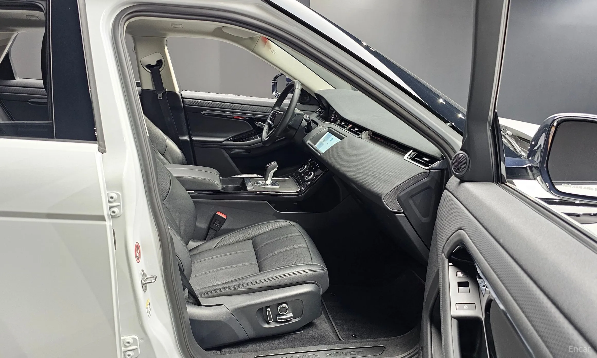 Land Rover Range Rover Evoque 2nd Generation превью 11