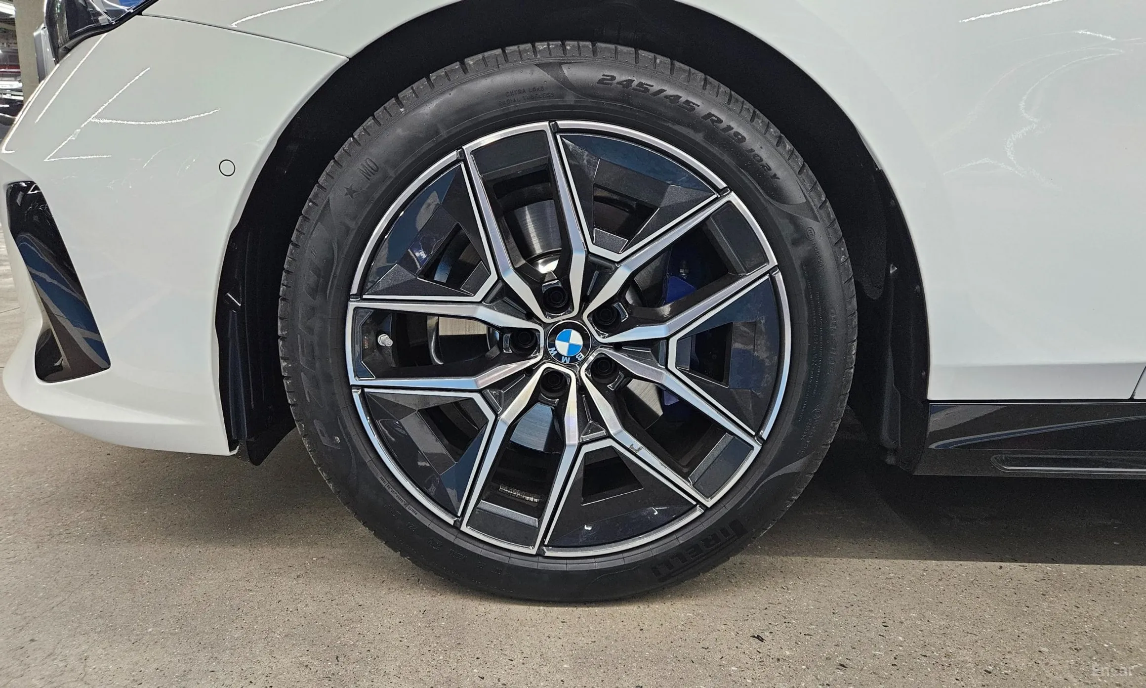 BMW 5 Series (G60) превью 5