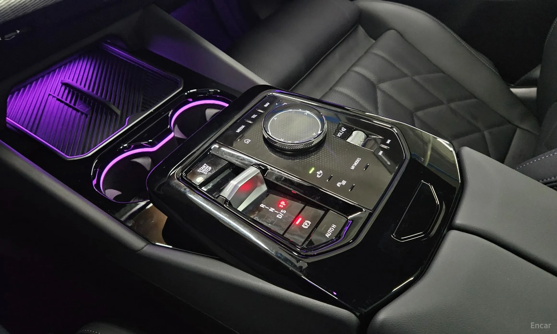 BMW 5 Series (G60) превью 9
