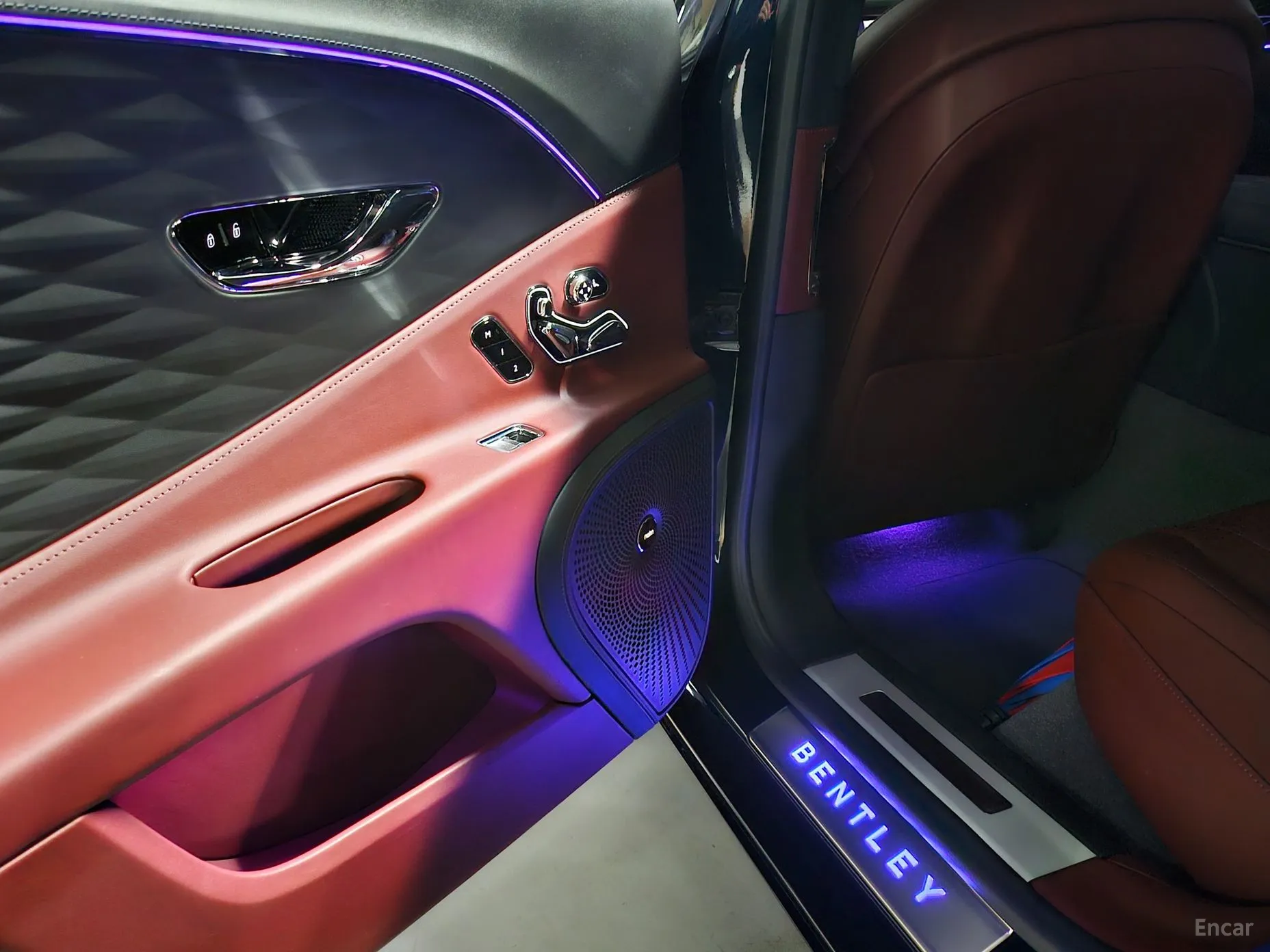 Bentley Flying Spur 3rd Generation превью 12