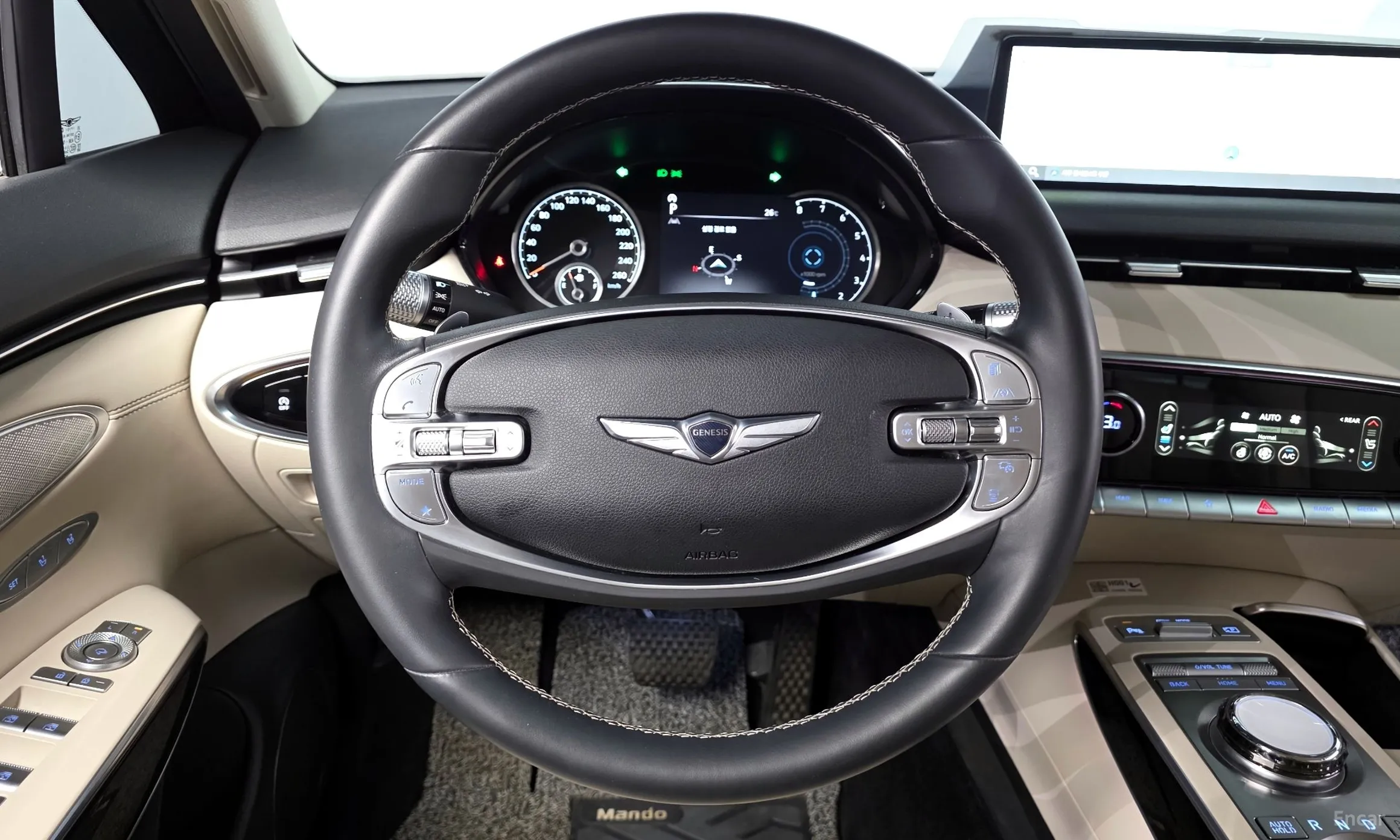 Genesis GV70 превью 12