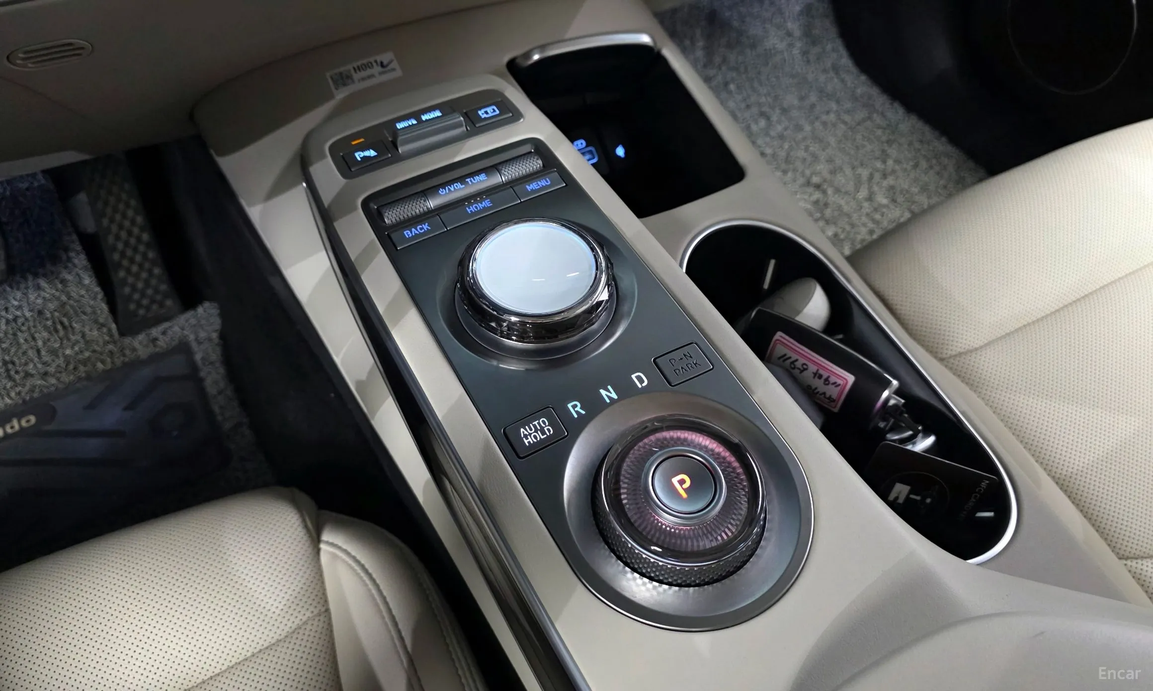 Genesis GV70 превью 9