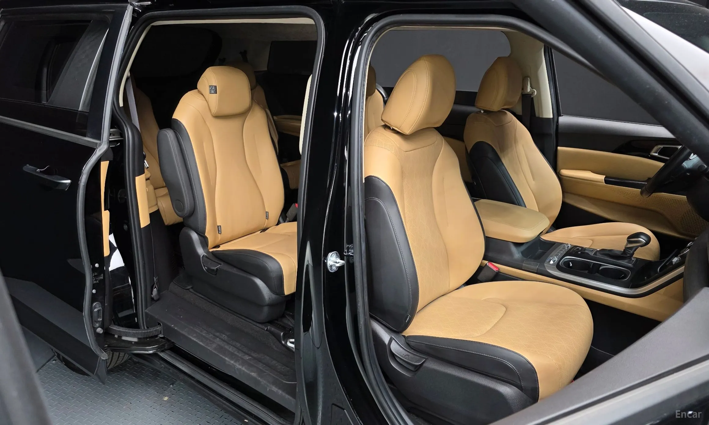 Kia Carnival Gen 4 превью 12