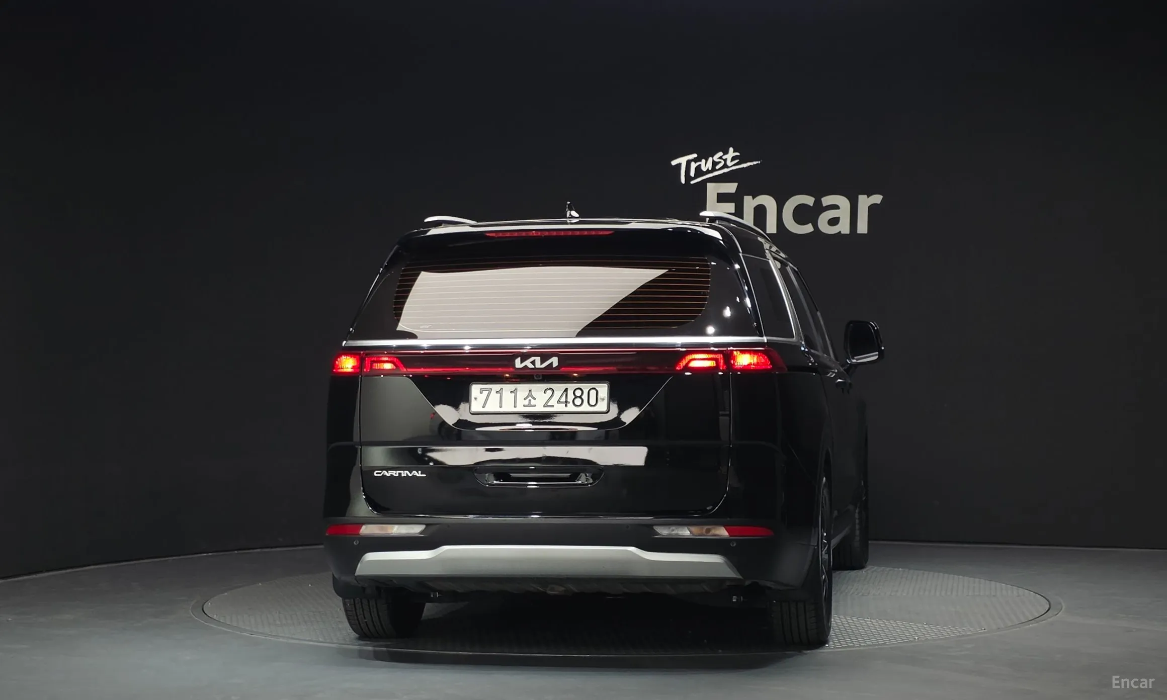 Kia Carnival Gen 4 превью 4