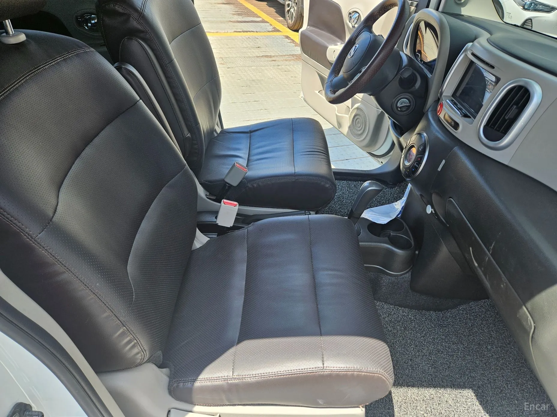 Nissan Cube превью 12