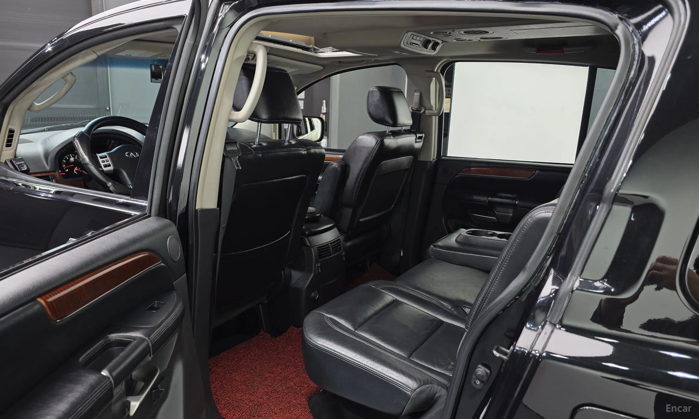 Infiniti QX56 превью 11