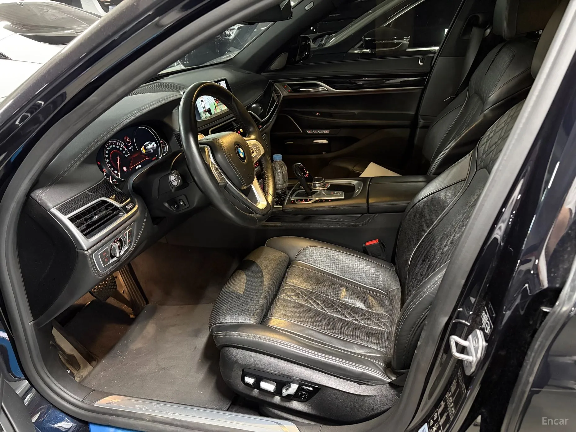 BMW 7 Series (G11) превью 4