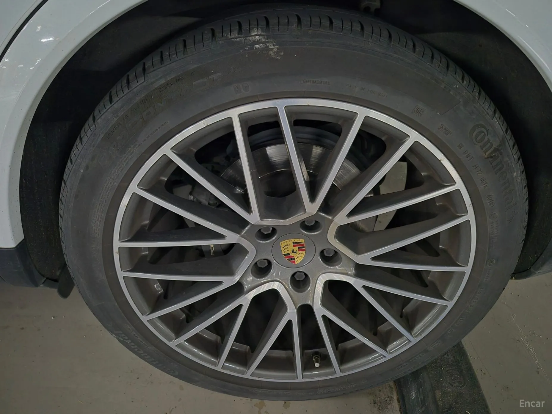 Porsche Cayenne (PO536) превью 4