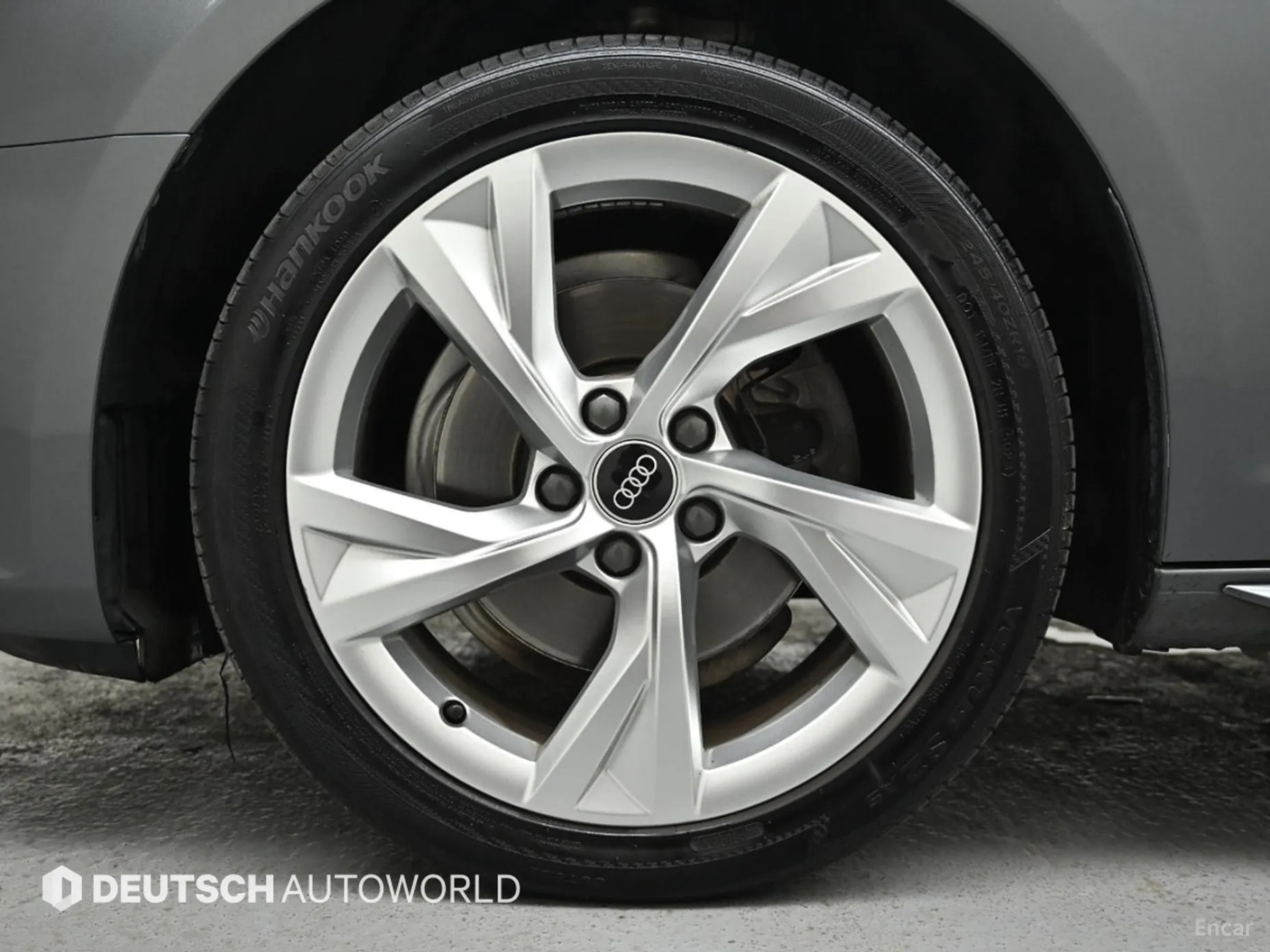 Audi A4 (B9) превью 5