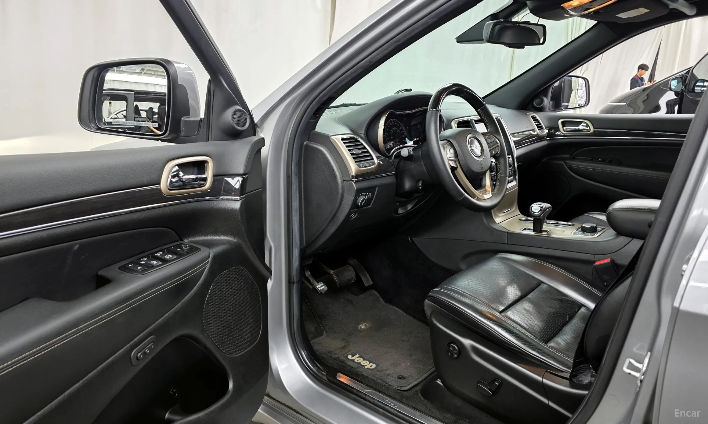 Jeep Grand Cherokee превью 10