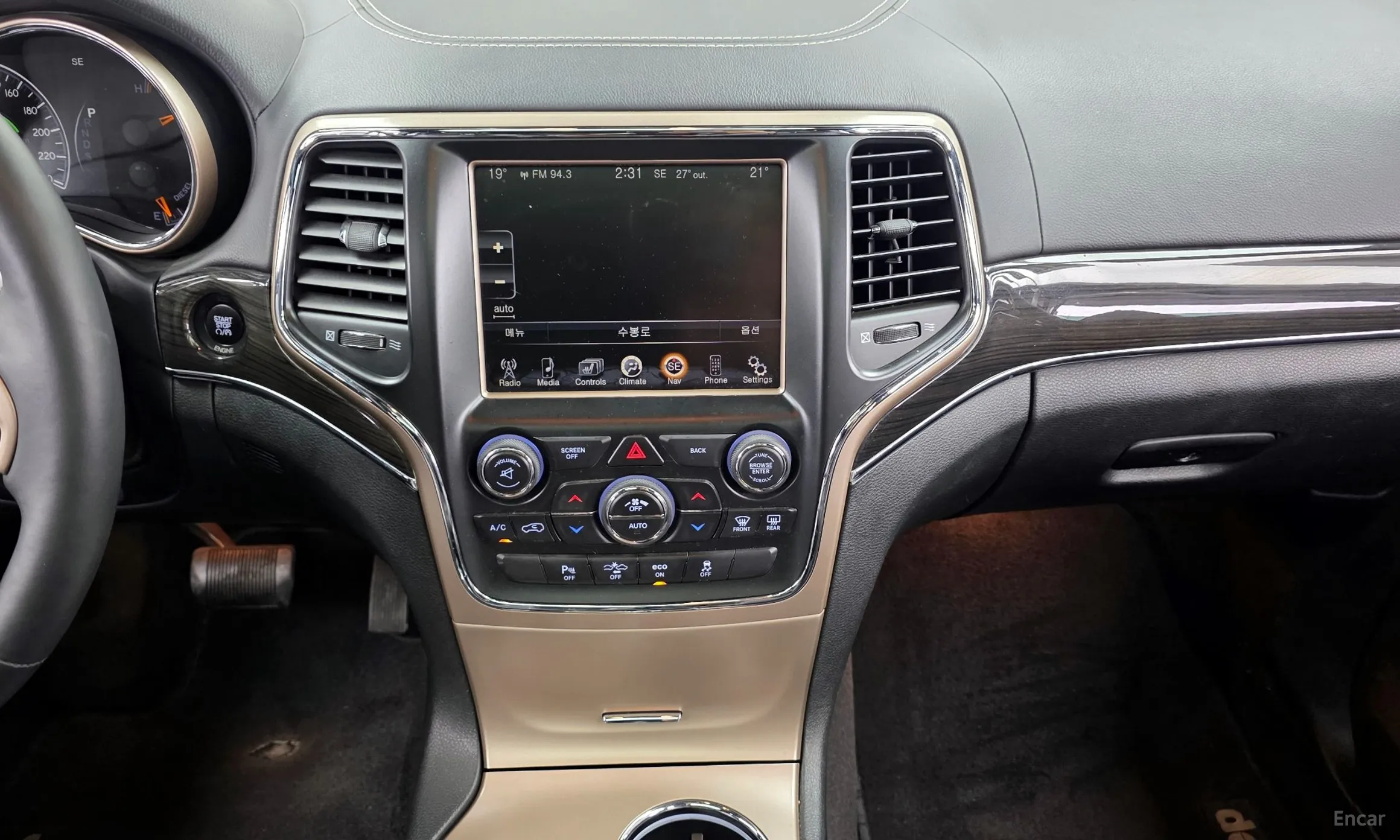 Jeep Grand Cherokee превью 14