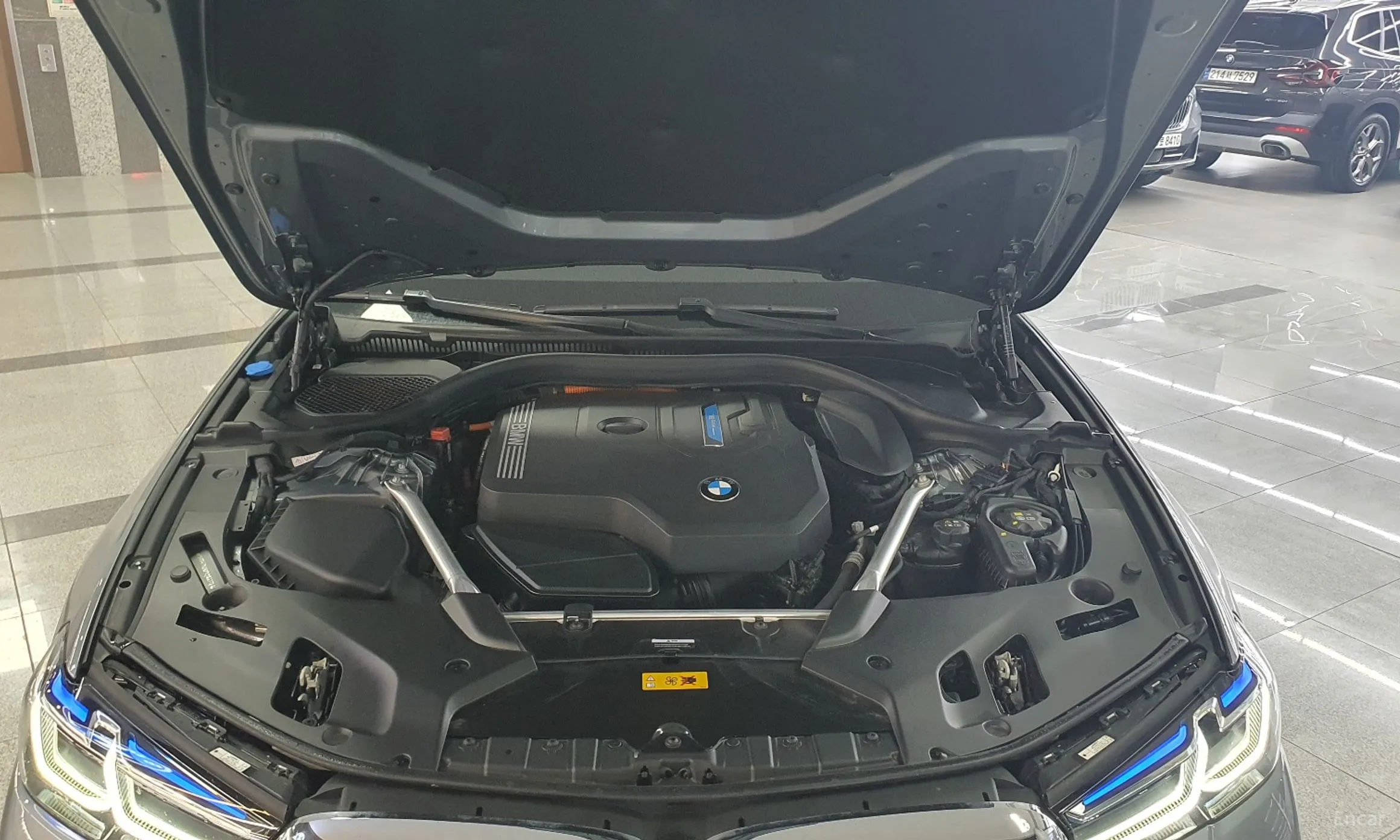 BMW 5 Series (G30) превью 6