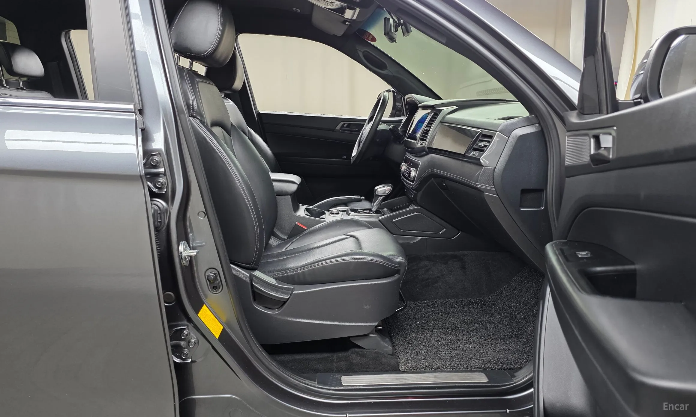 KG Mobility (SsangYong) Rexton Sports превью 11