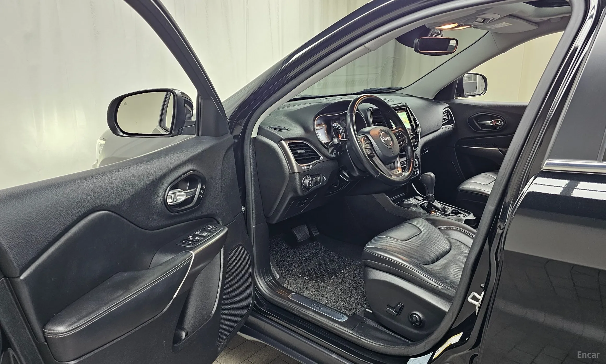 Jeep Cherokee (KL) превью 10