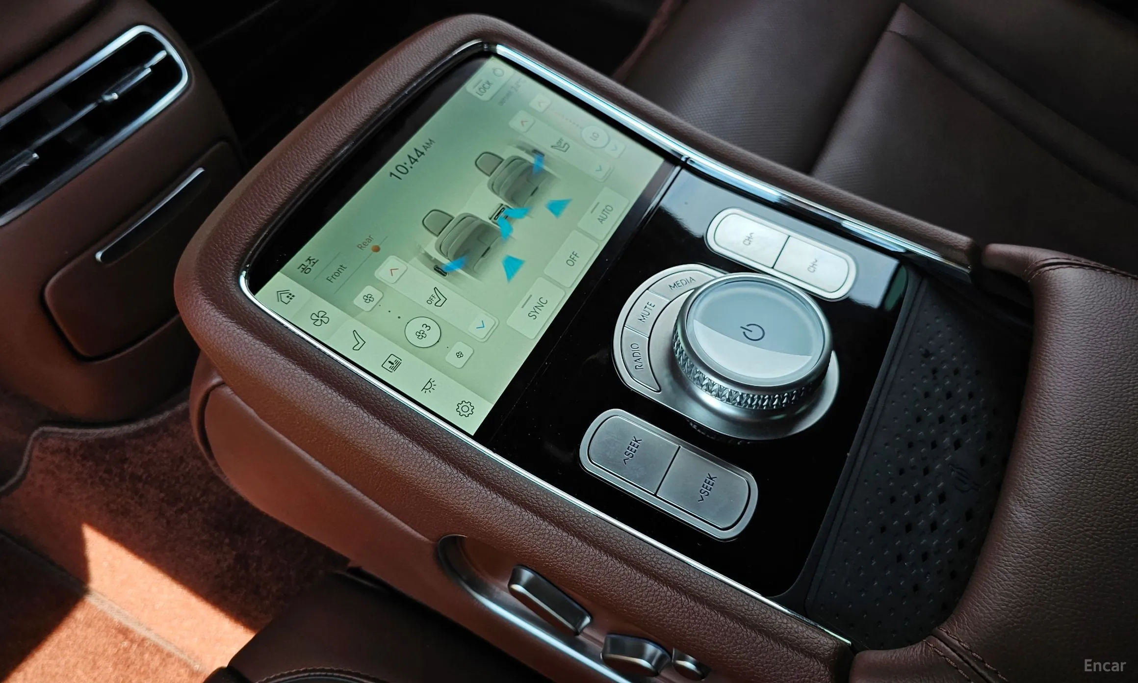 Genesis G90 (RS4) превью 18