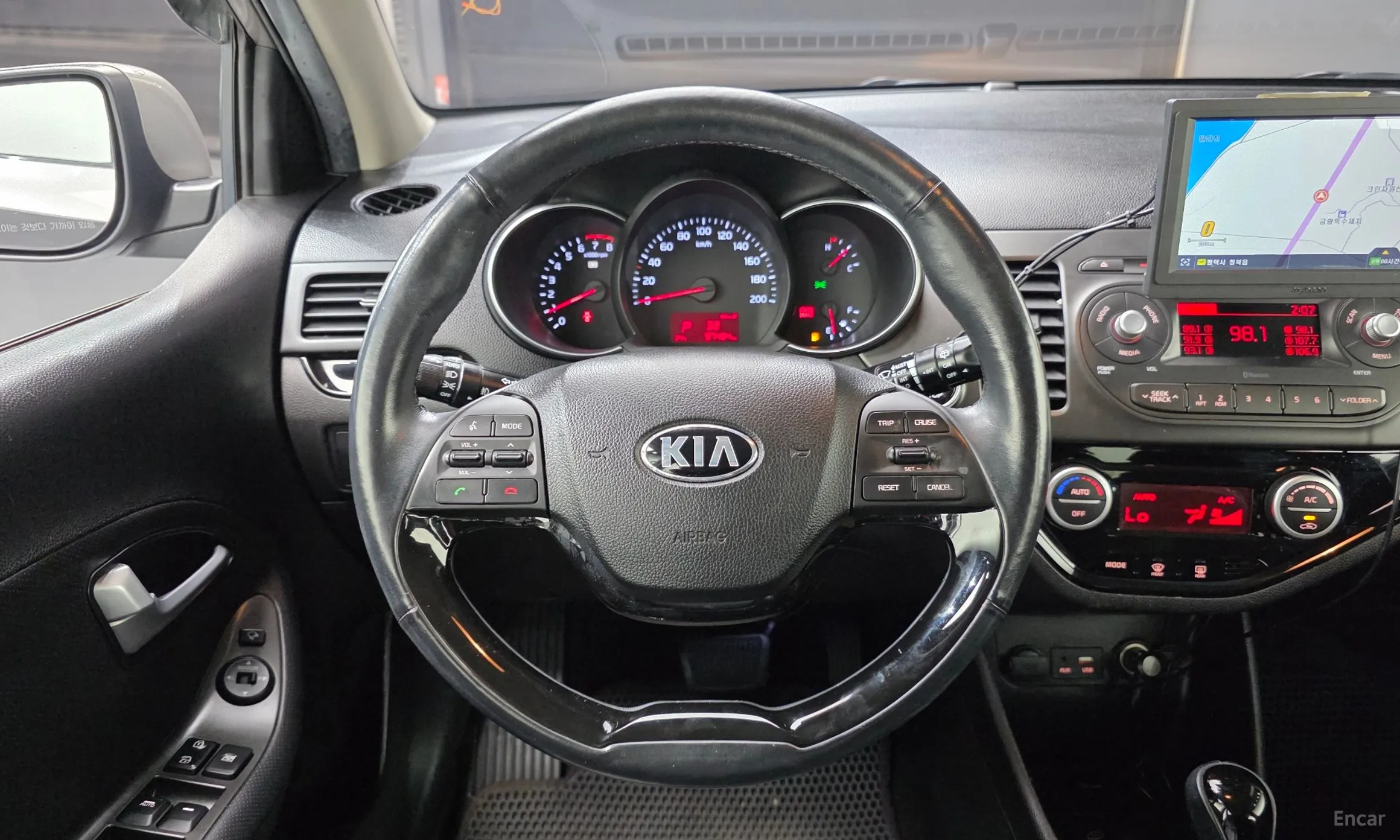 Kia Morning превью 12