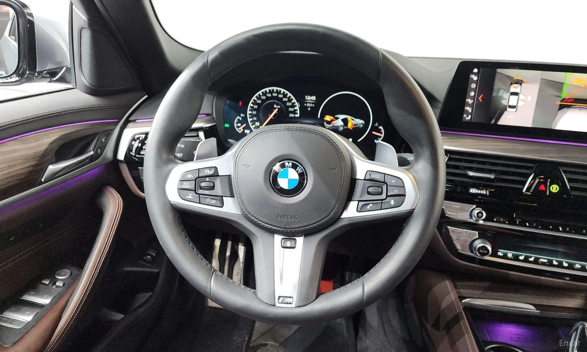 BMW 5 Series (G30) превью 13