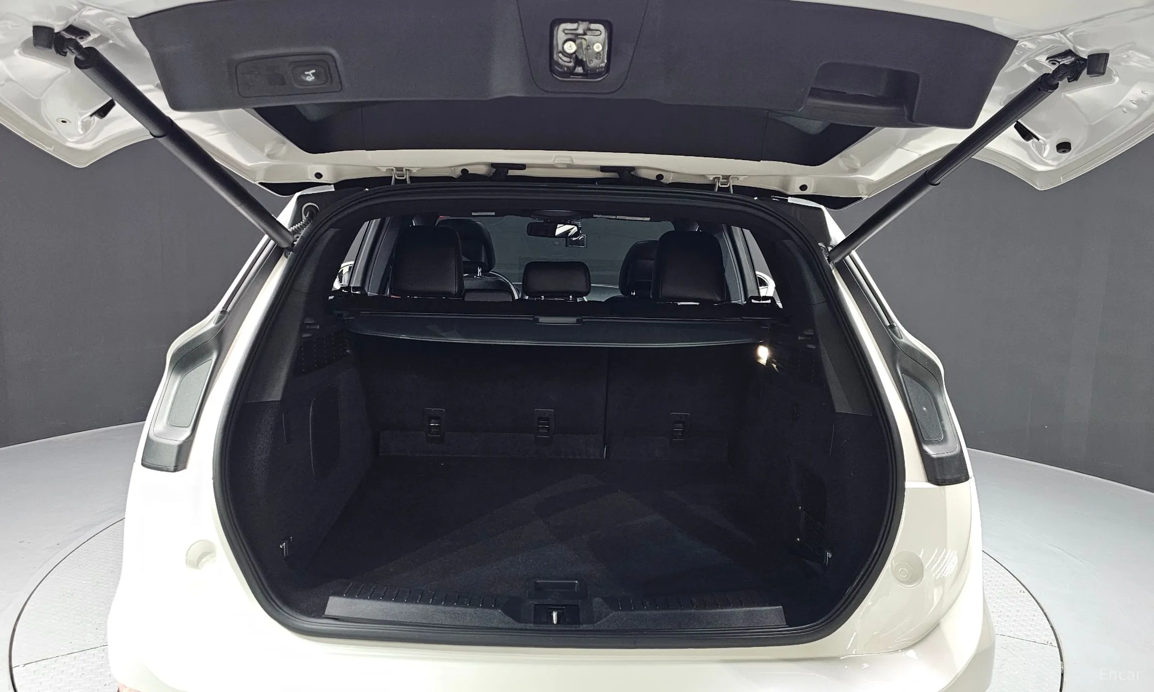 Lincoln MKC превью 18