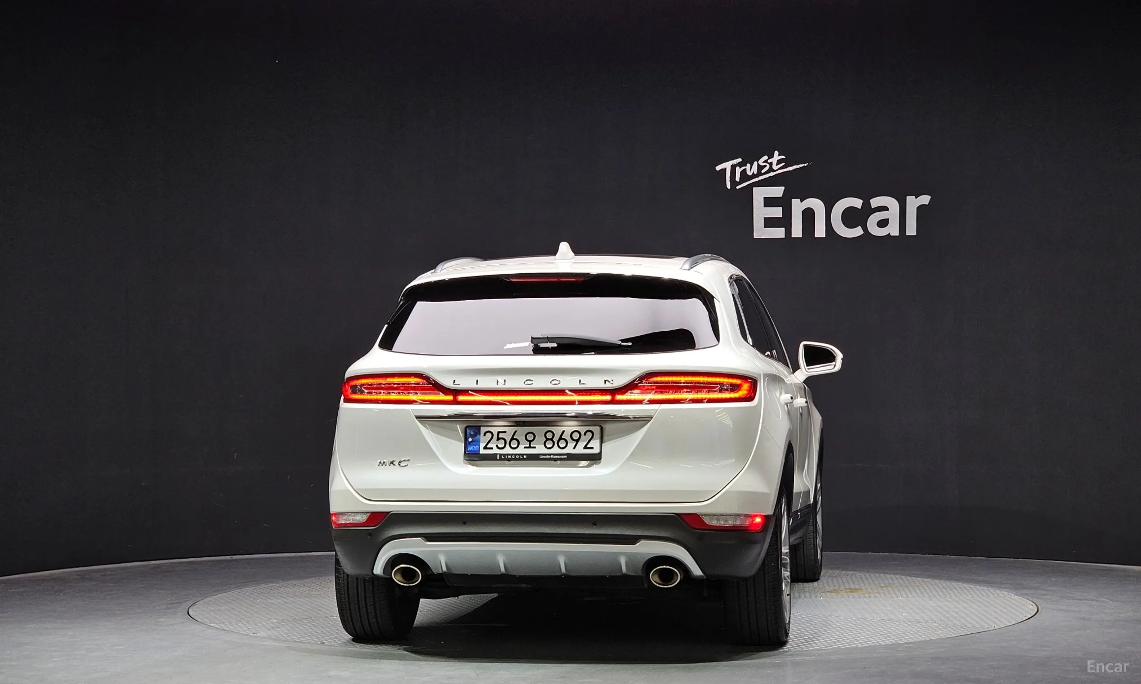 Lincoln MKC превью 4