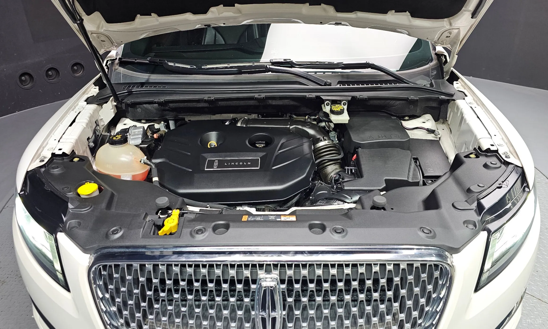 Lincoln MKC превью 6