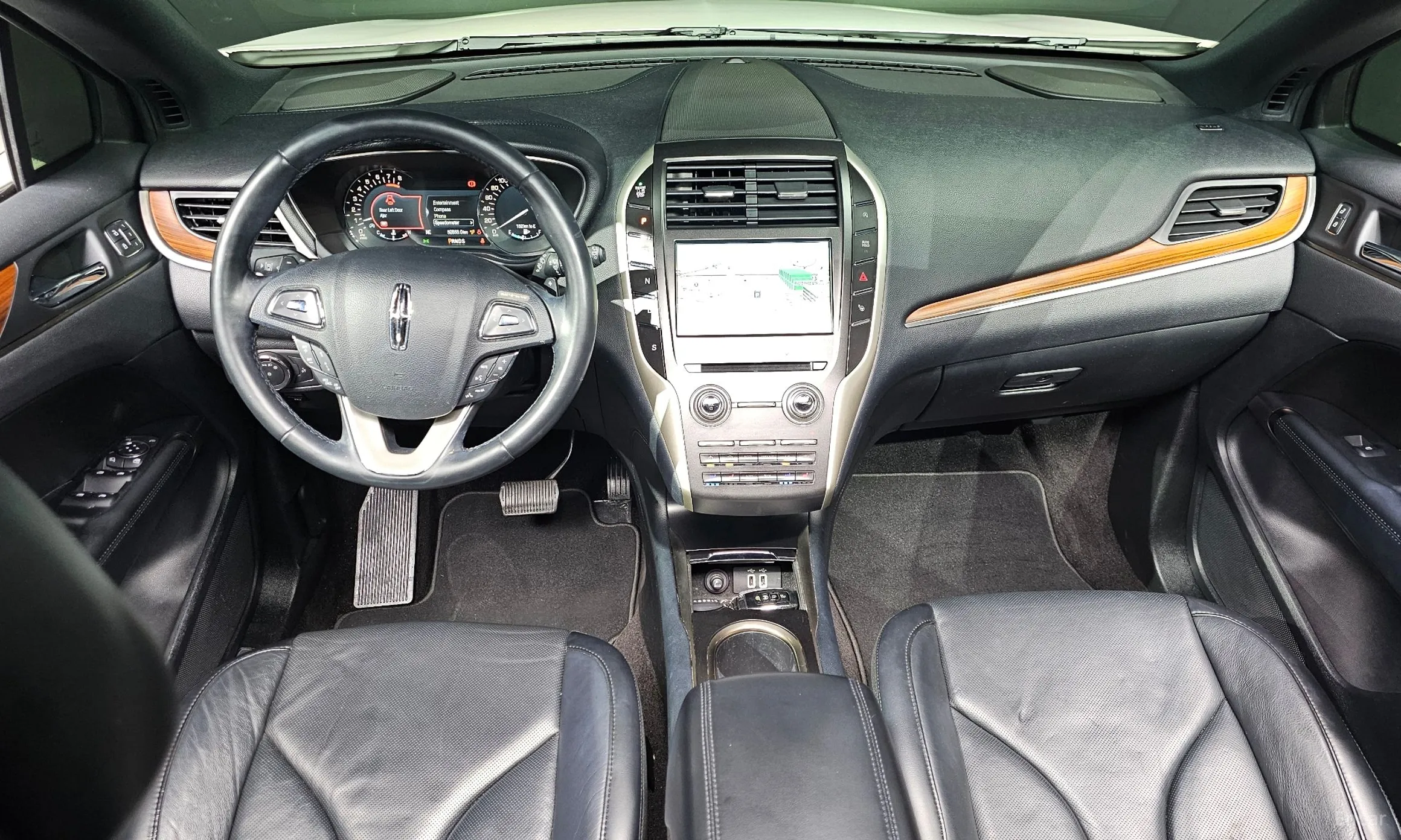 Lincoln MKC превью 7