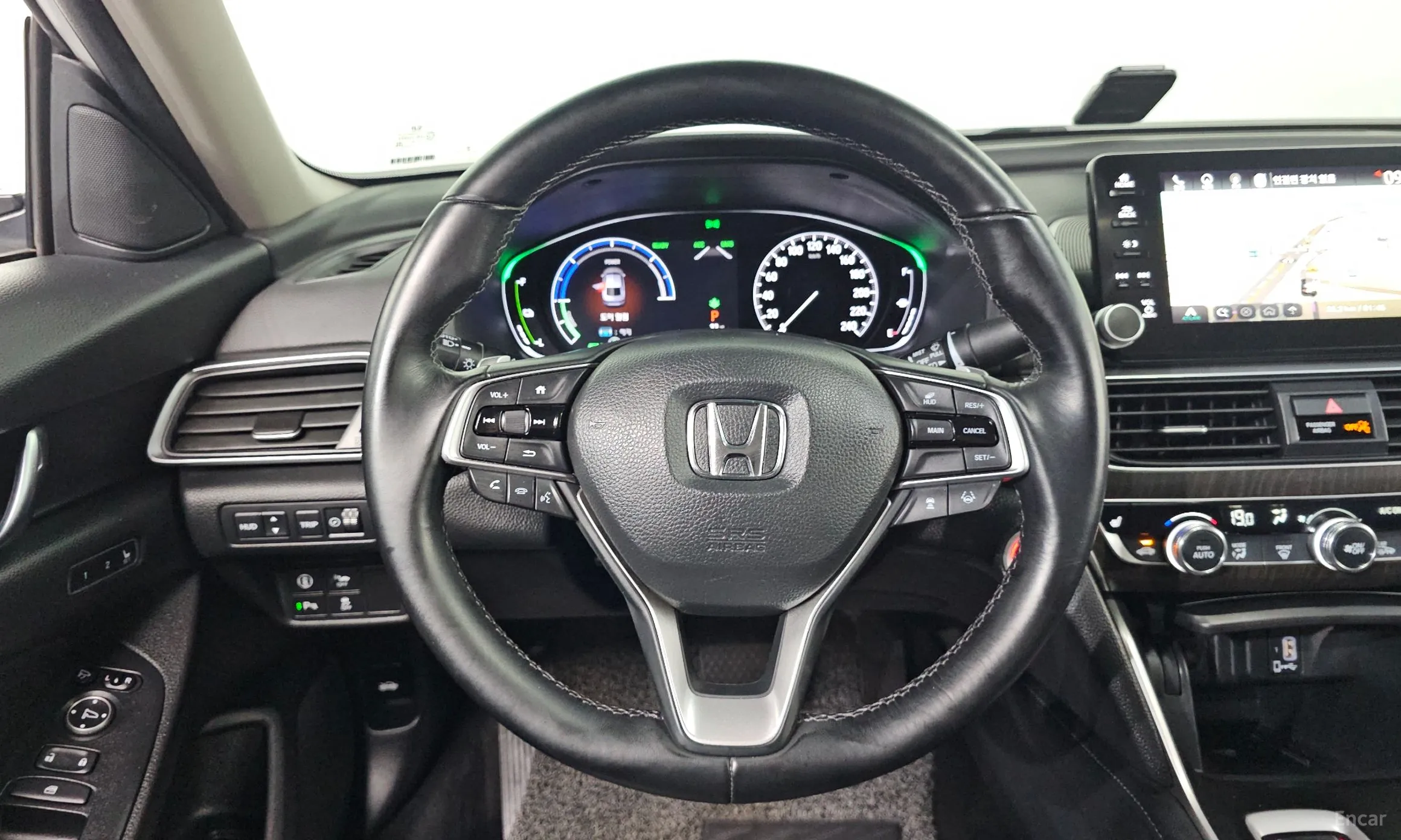 Honda Accord 10th Generation превью 12
