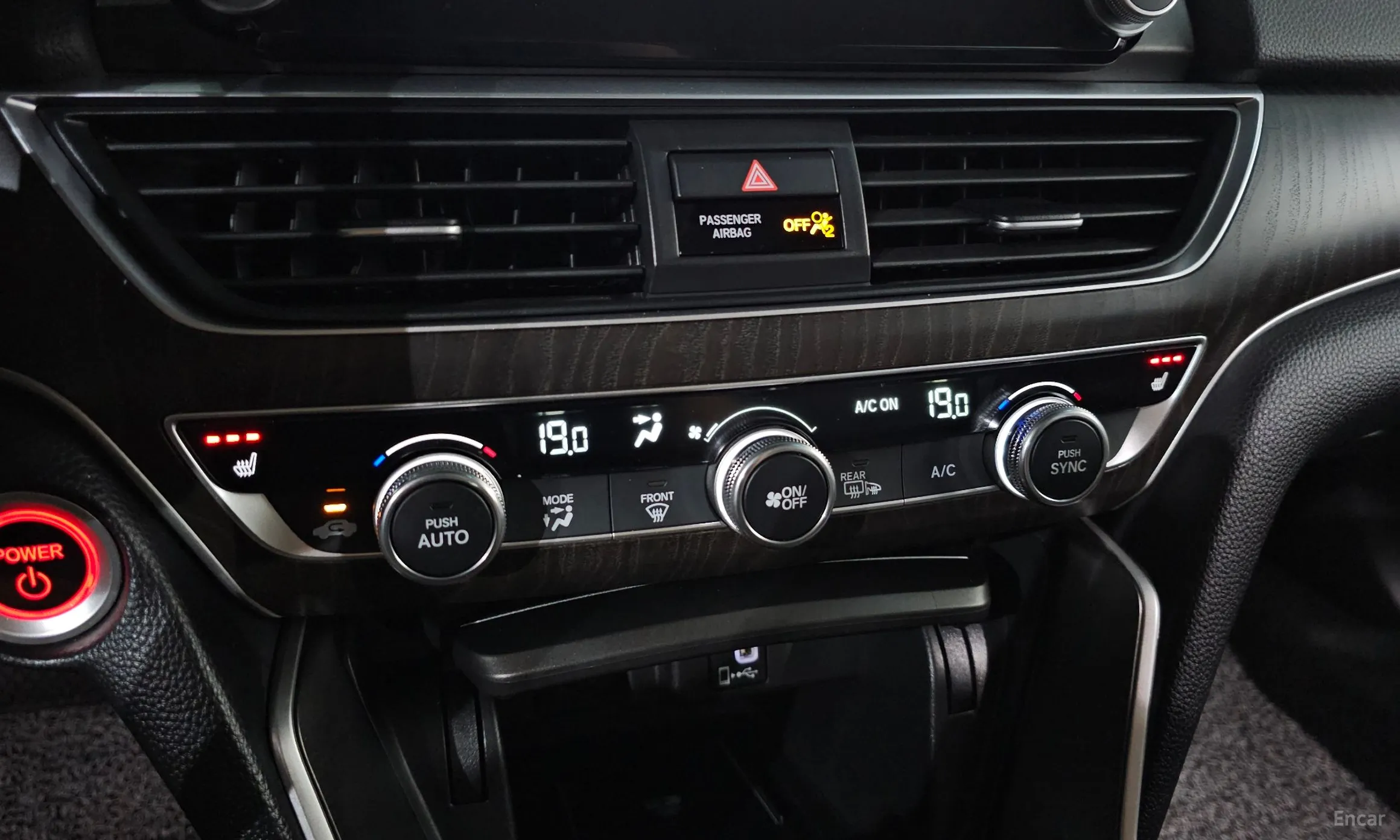 Honda Accord 10th Generation превью 19