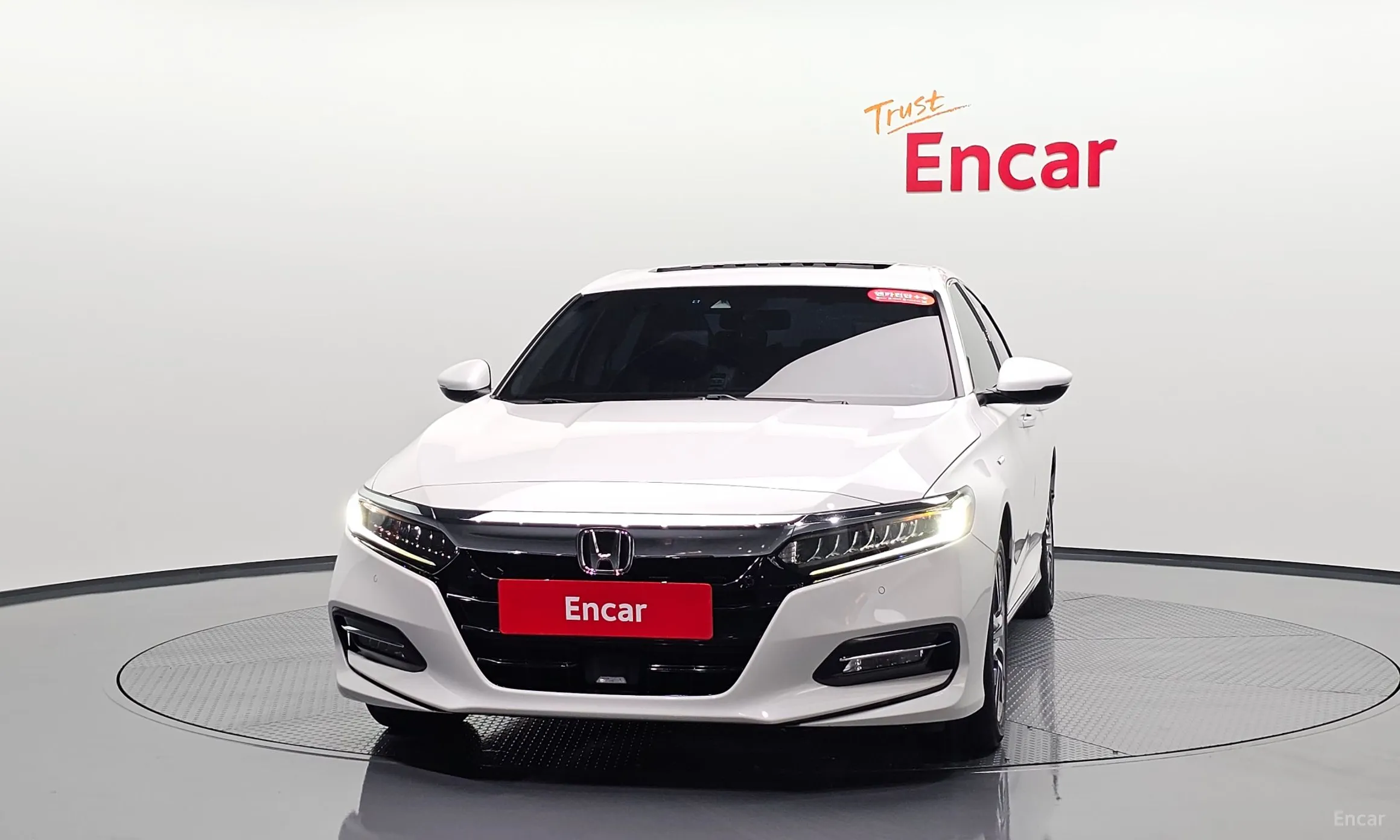 Honda Accord 10th Generation превью 3
